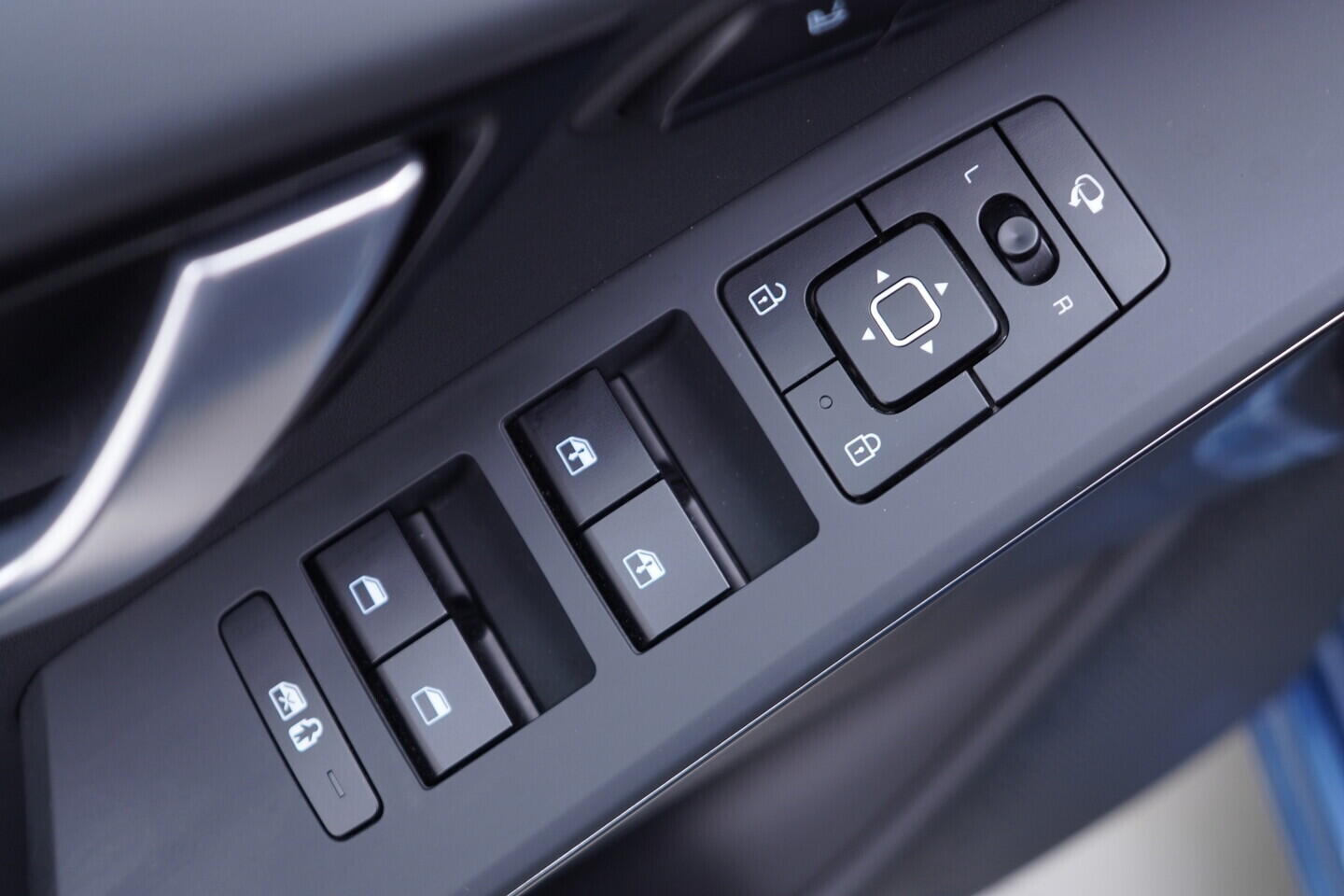 OV190V11448_21.webp_NIRO Premium 1.6 PHEV 135 kW automat