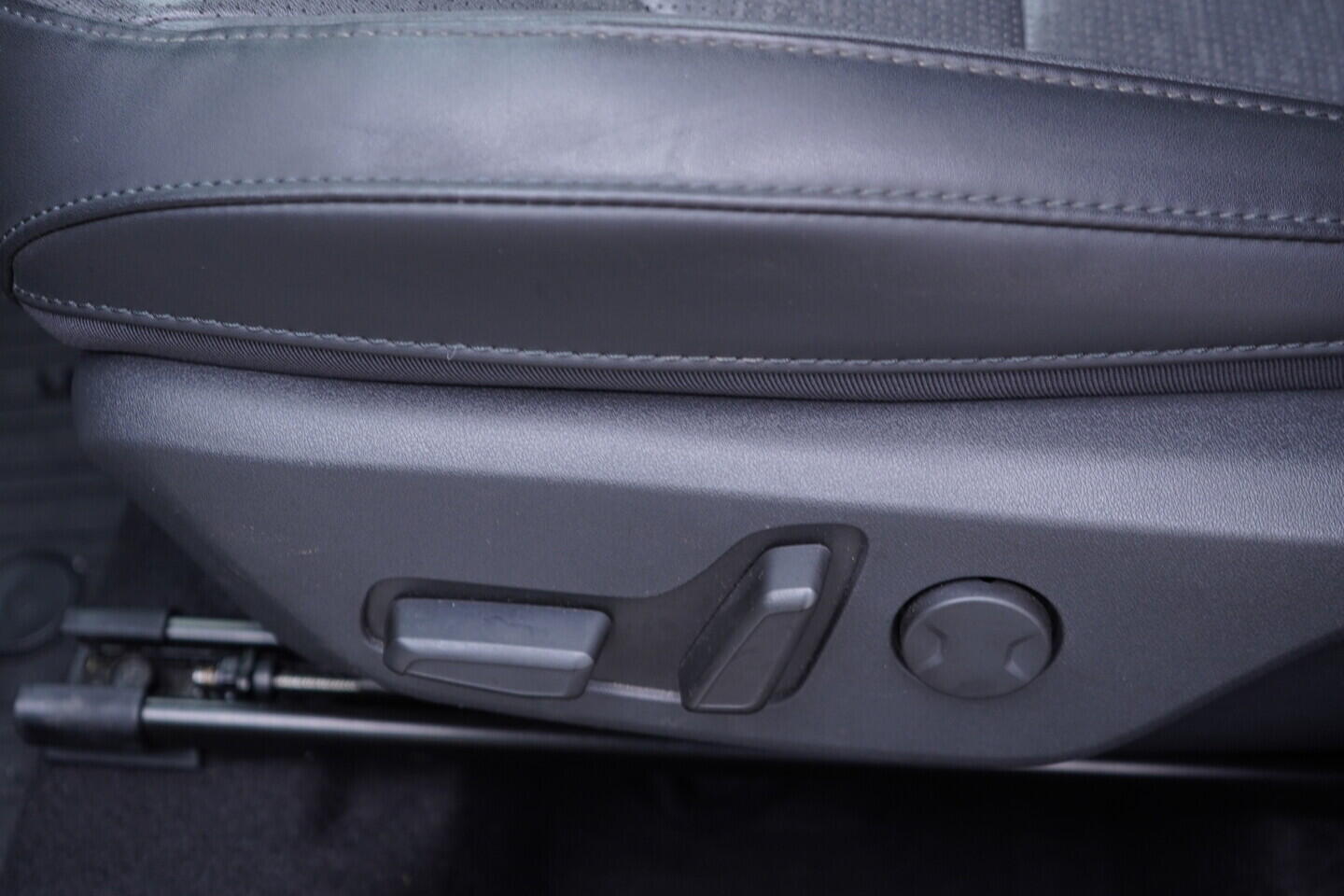 OV190V11448_23.webp_NIRO Premium 1.6 PHEV 135 kW automat