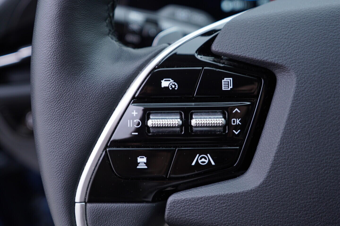 OV190V11448_29.webp_NIRO Premium 1.6 PHEV 135 kW automat