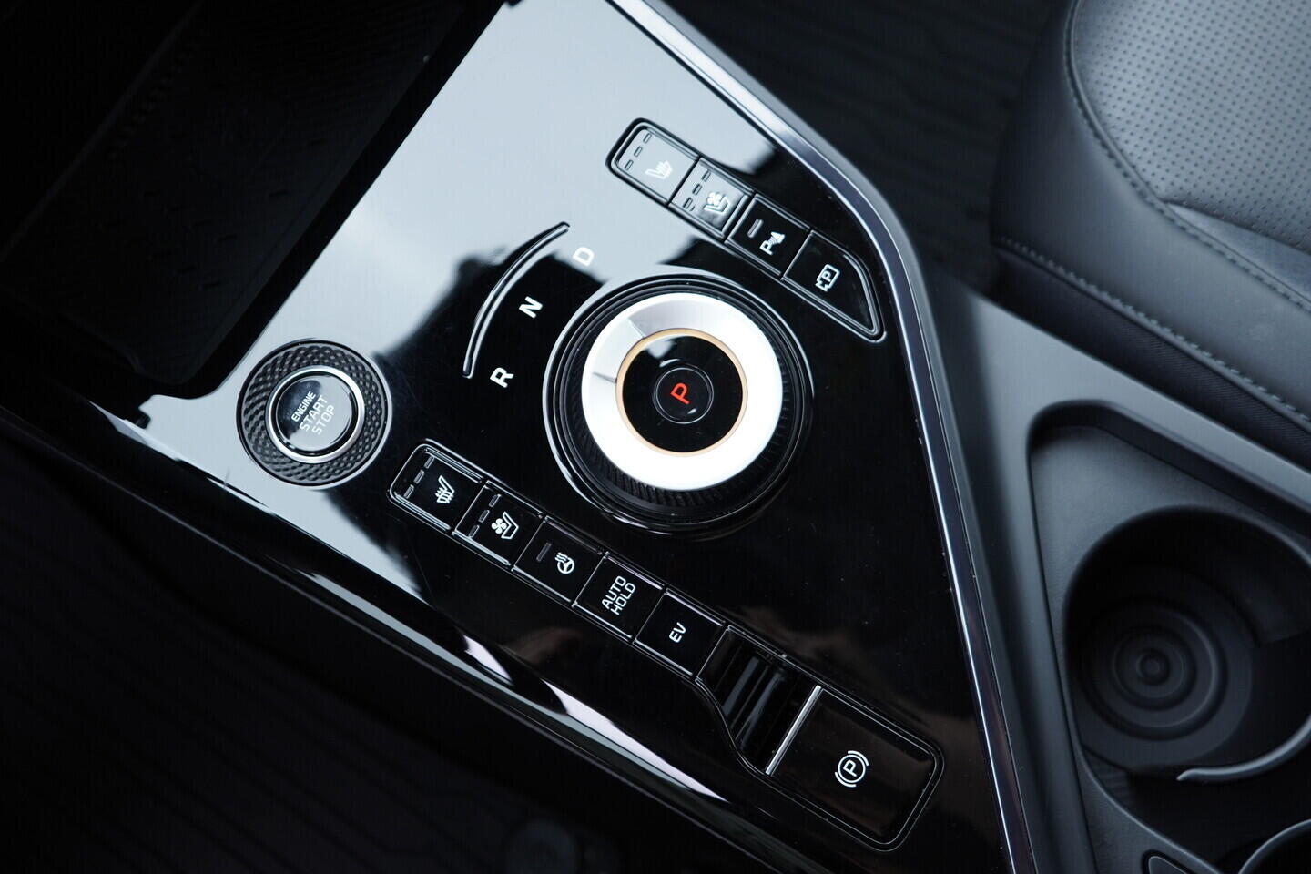 OV190V11448_46.webp_NIRO Premium 1.6 PHEV 135 kW automat