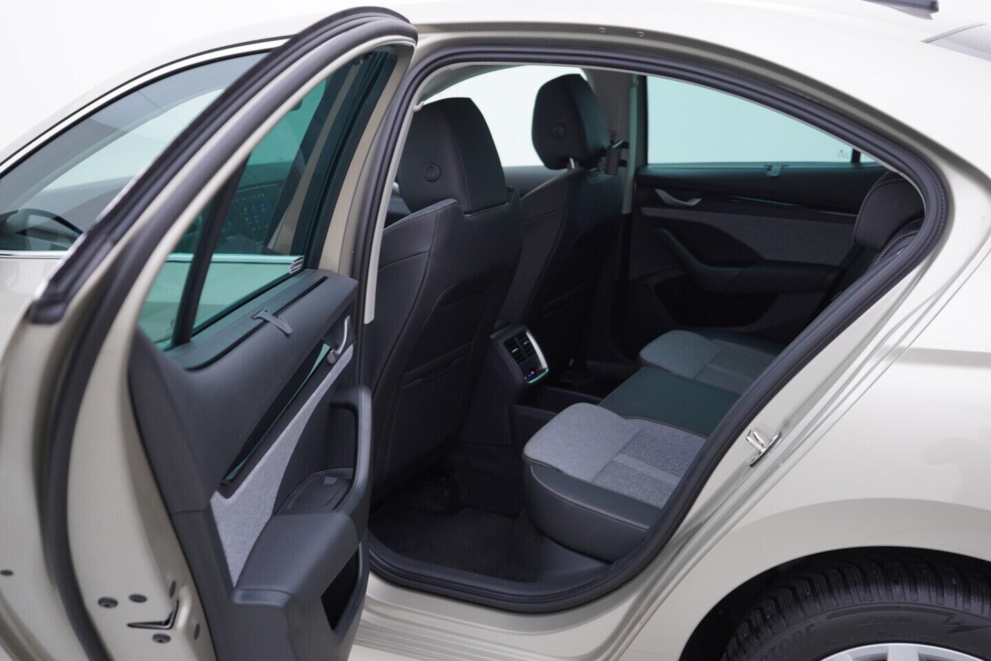 OV190V11453_35.webp_OCTAVIA Top Selection 1.5 TSI 110 kW manuál, DPH