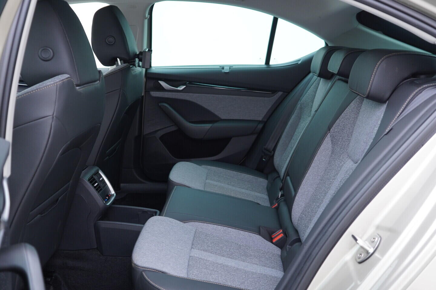 OV190V11453_37.webp_OCTAVIA Top Selection 1.5 TSI 110 kW manuál, DPH