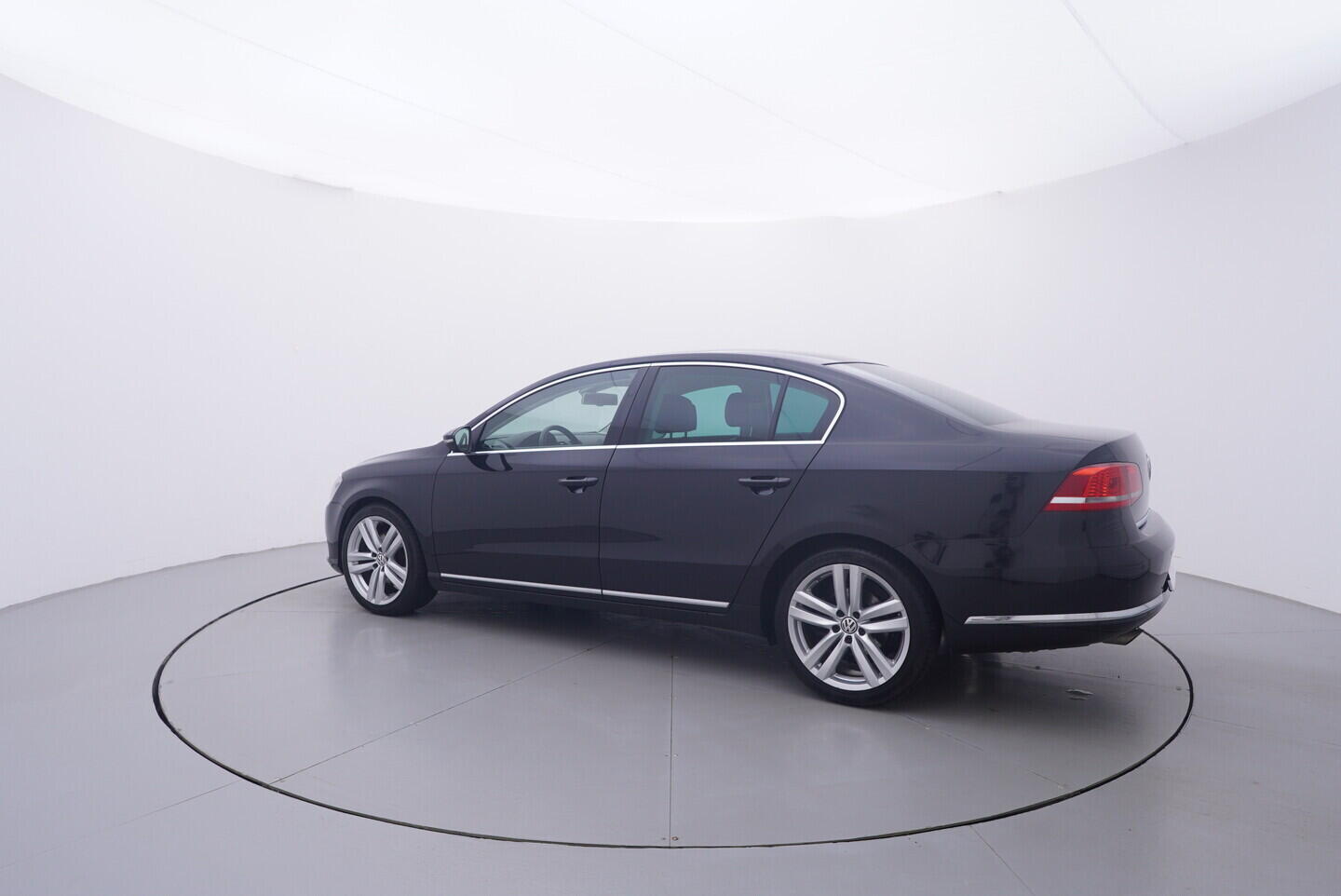 OV190V11454_12.webp_PASSAT  2.0 TDI 130 kW automat