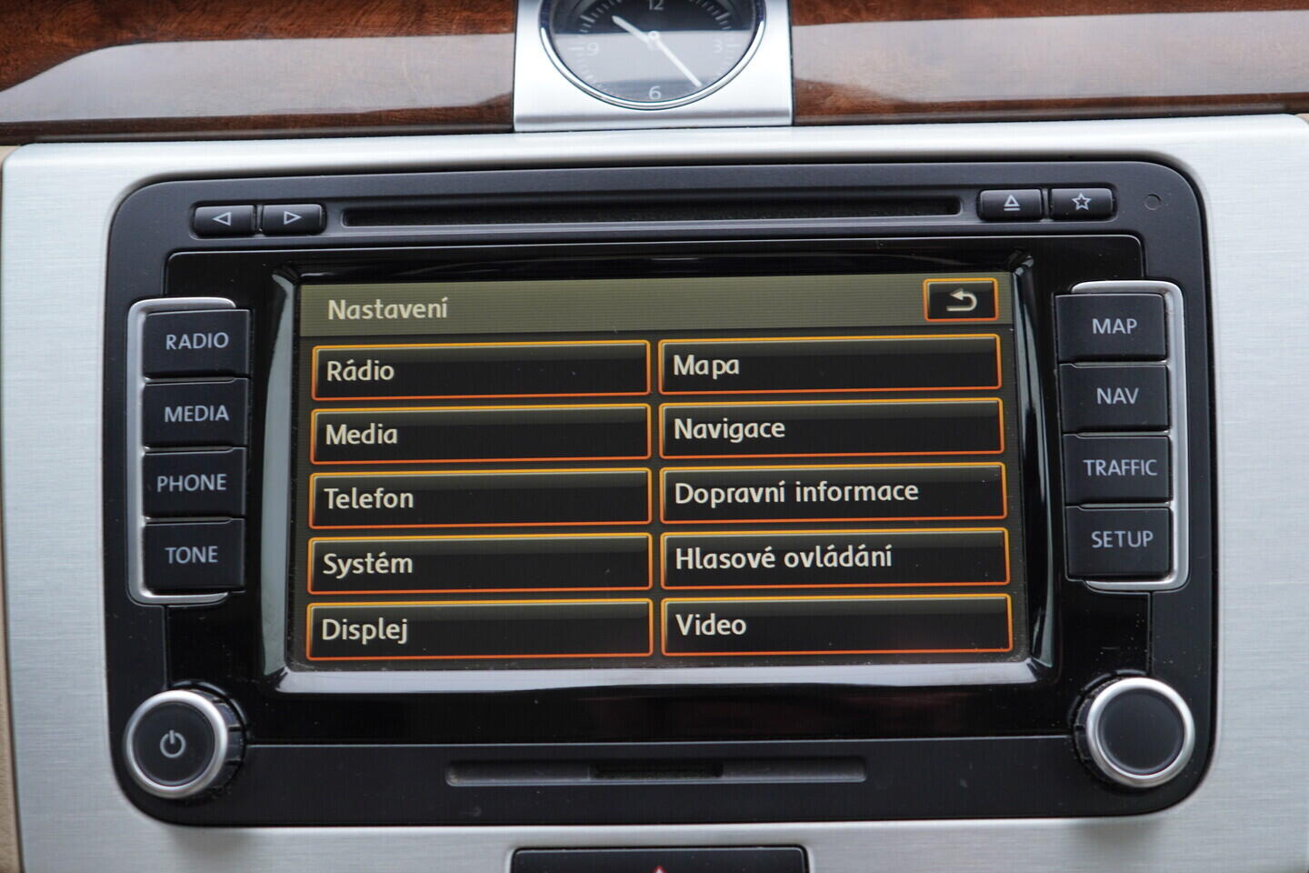 OV190V11454_30.webp_PASSAT  2.0 TDI 130 kW automat