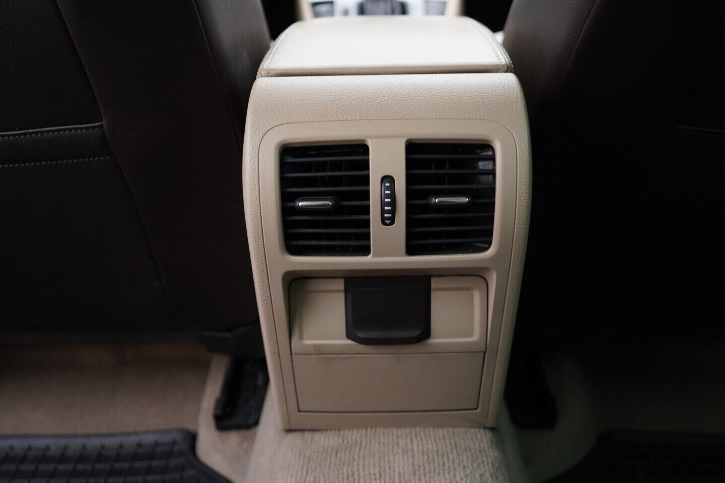 OV190V11454_37.webp_PASSAT  2.0 TDI 130 kW automat