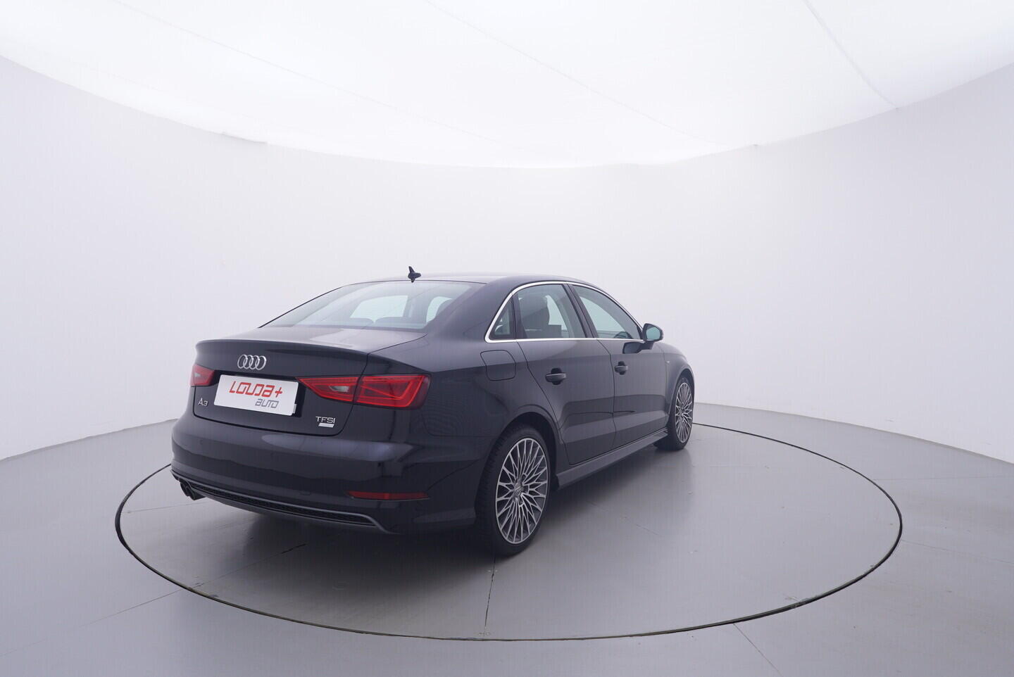OV190V11457_14.webp_A3 ST-line 1.4 TSI 110 kW manuál