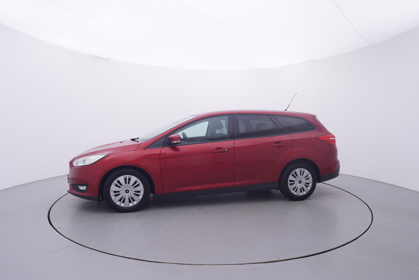 OV190V11462_11.webp_FOCUS  1.5 TDCi 88 kW manuál
