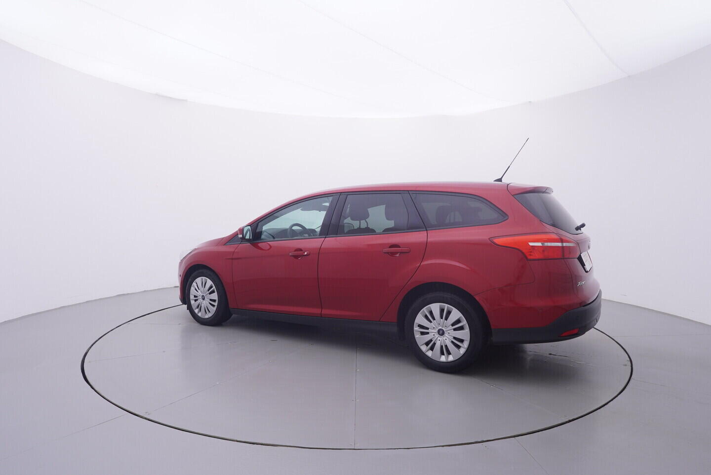 OV190V11462_12.webp_FOCUS  1.5 TDCi 88 kW manuál