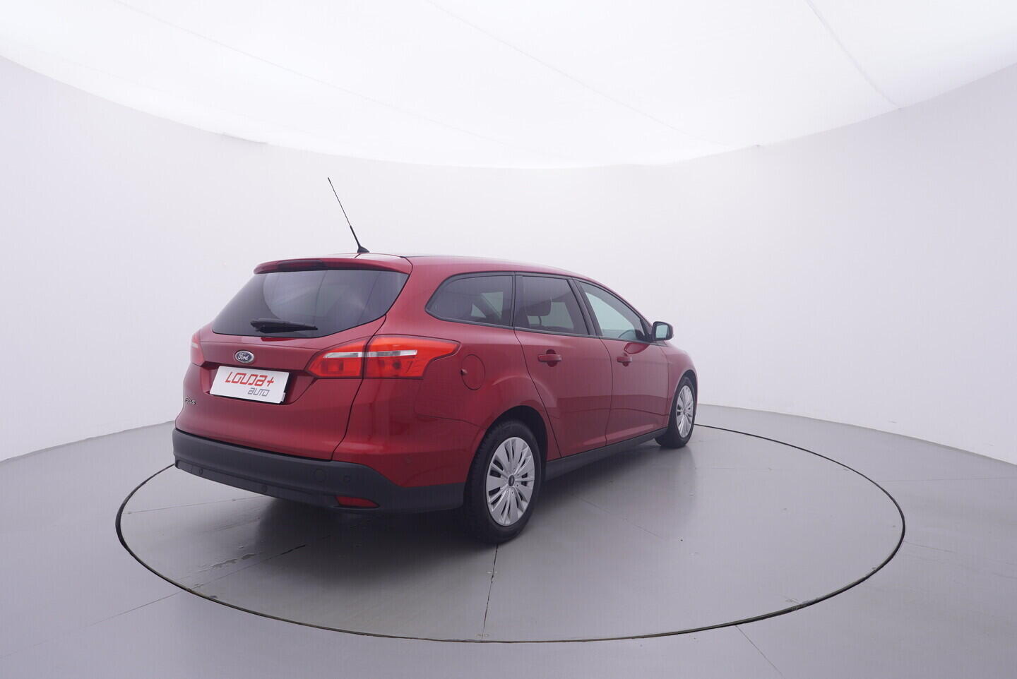 OV190V11462_14.webp_FOCUS  1.5 TDCi 88 kW manuál