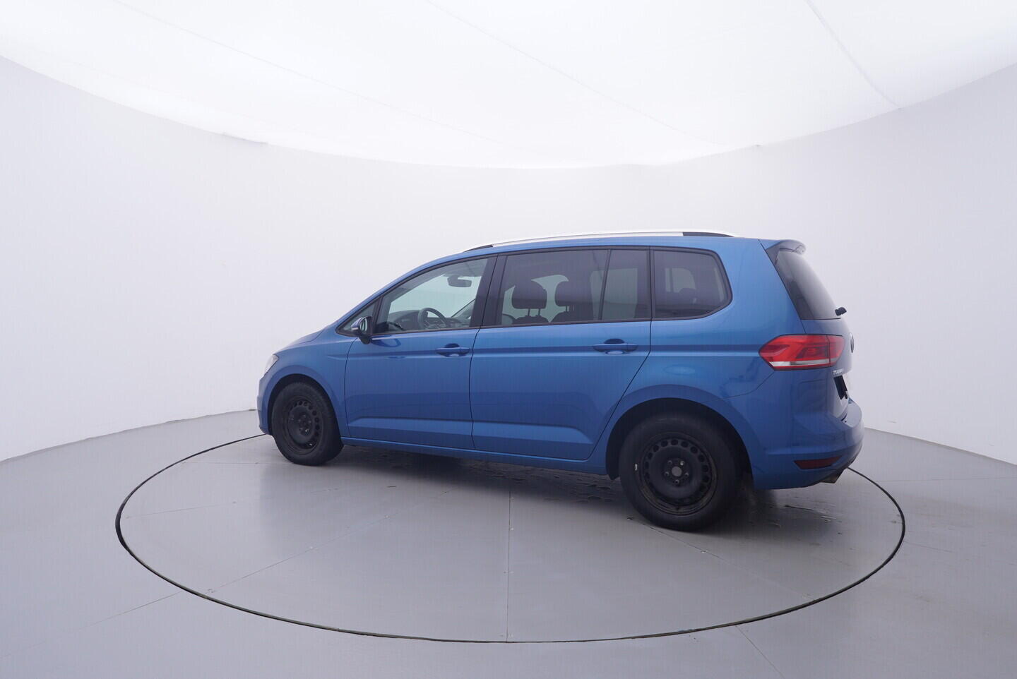 OV190V11464_12.webp_TOURAN Maraton Edition 2.0 TDI 110 kW automat