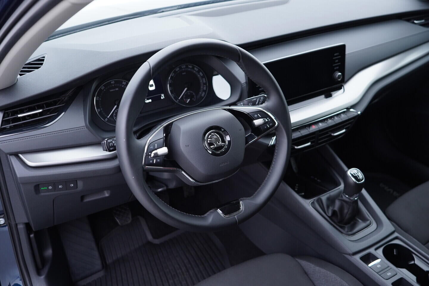 OV190V11466_21.webp_OCTAVIA Active 1.5 TSI 110 kW manuál, DPH