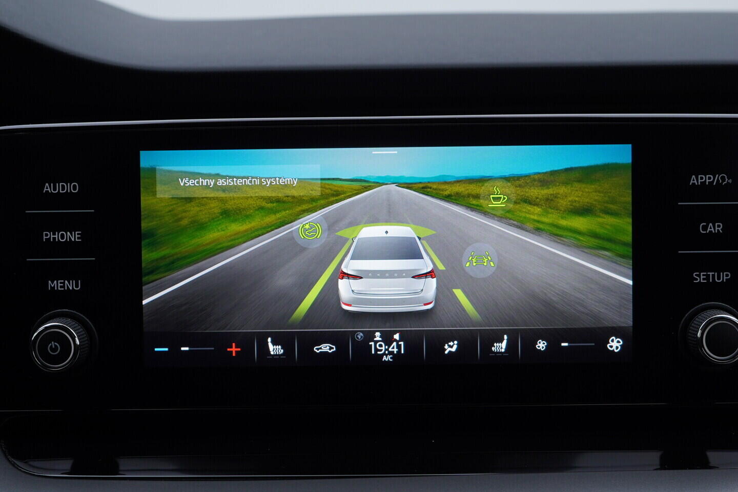 OV190V11466_28.webp_OCTAVIA Active 1.5 TSI 110 kW manuál, DPH