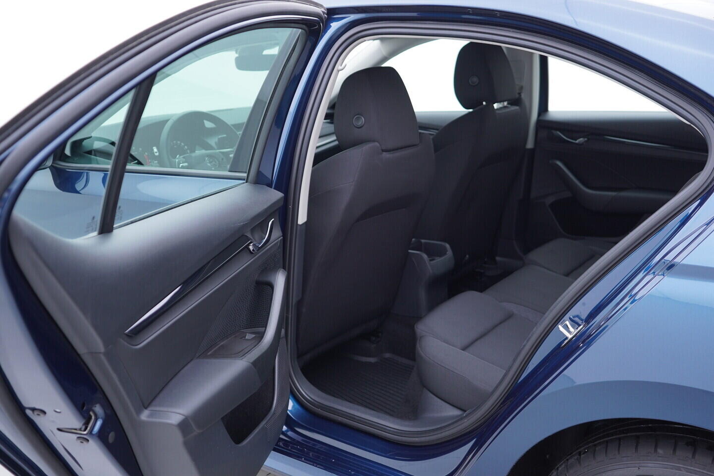 OV190V11466_33.webp_OCTAVIA Active 1.5 TSI 110 kW manuál, DPH