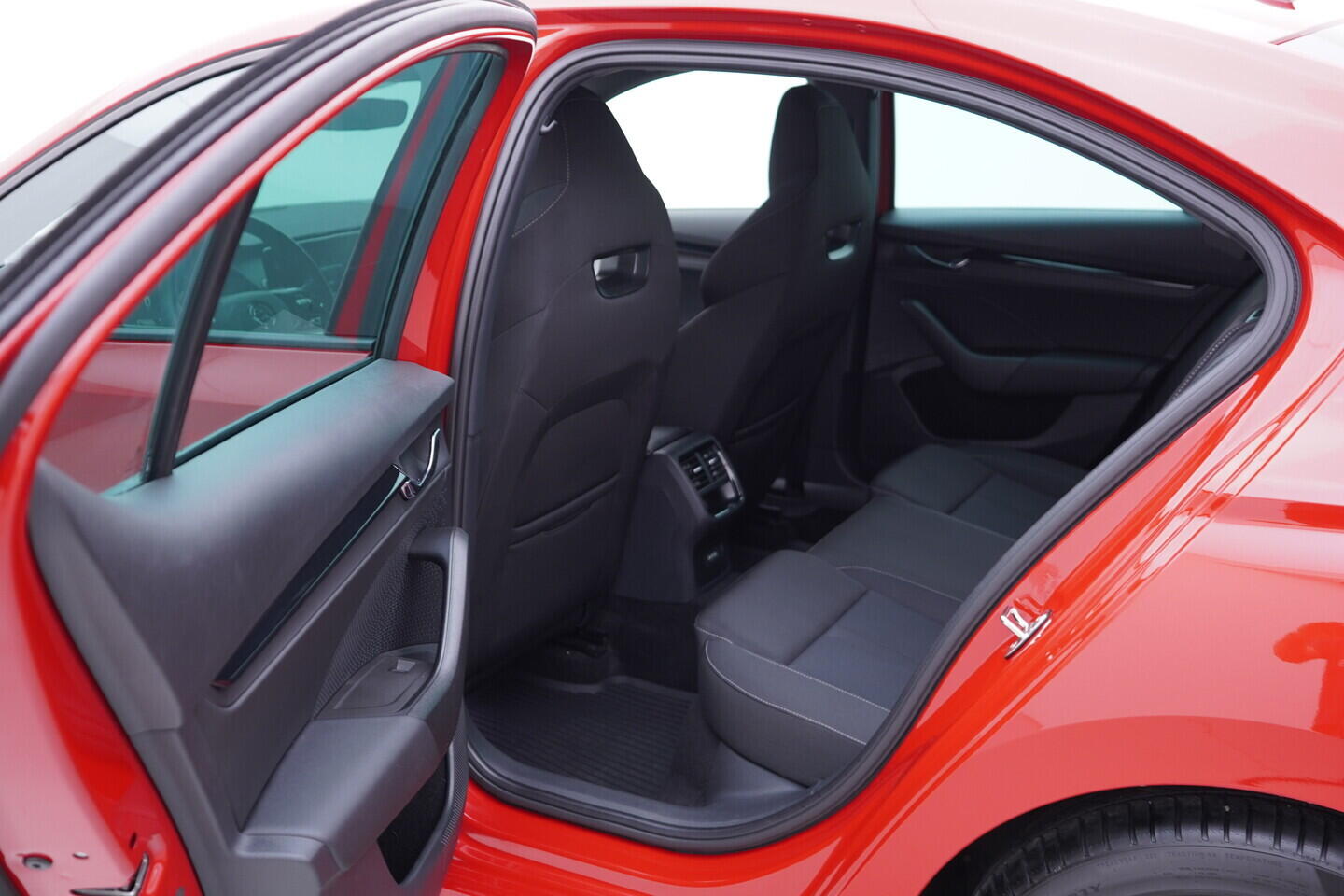 OV190V11468_35.webp_OCTAVIA SportLine 1.5 TSI 110 kW automat, DPH
