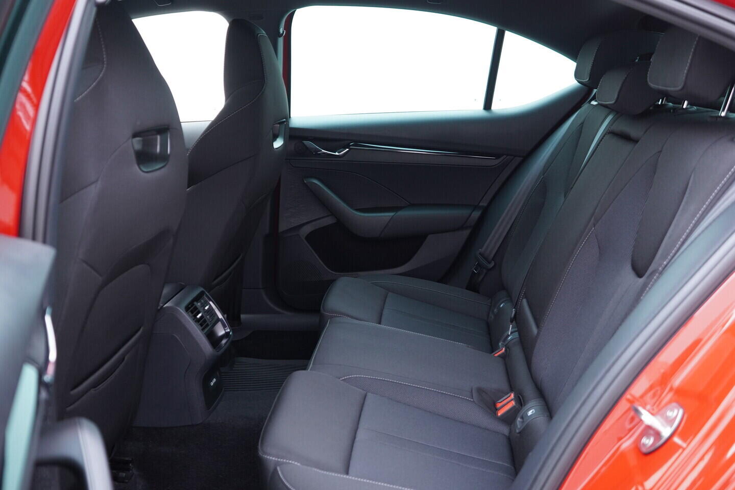 OV190V11468_37.webp_OCTAVIA SportLine 1.5 TSI 110 kW automat, DPH