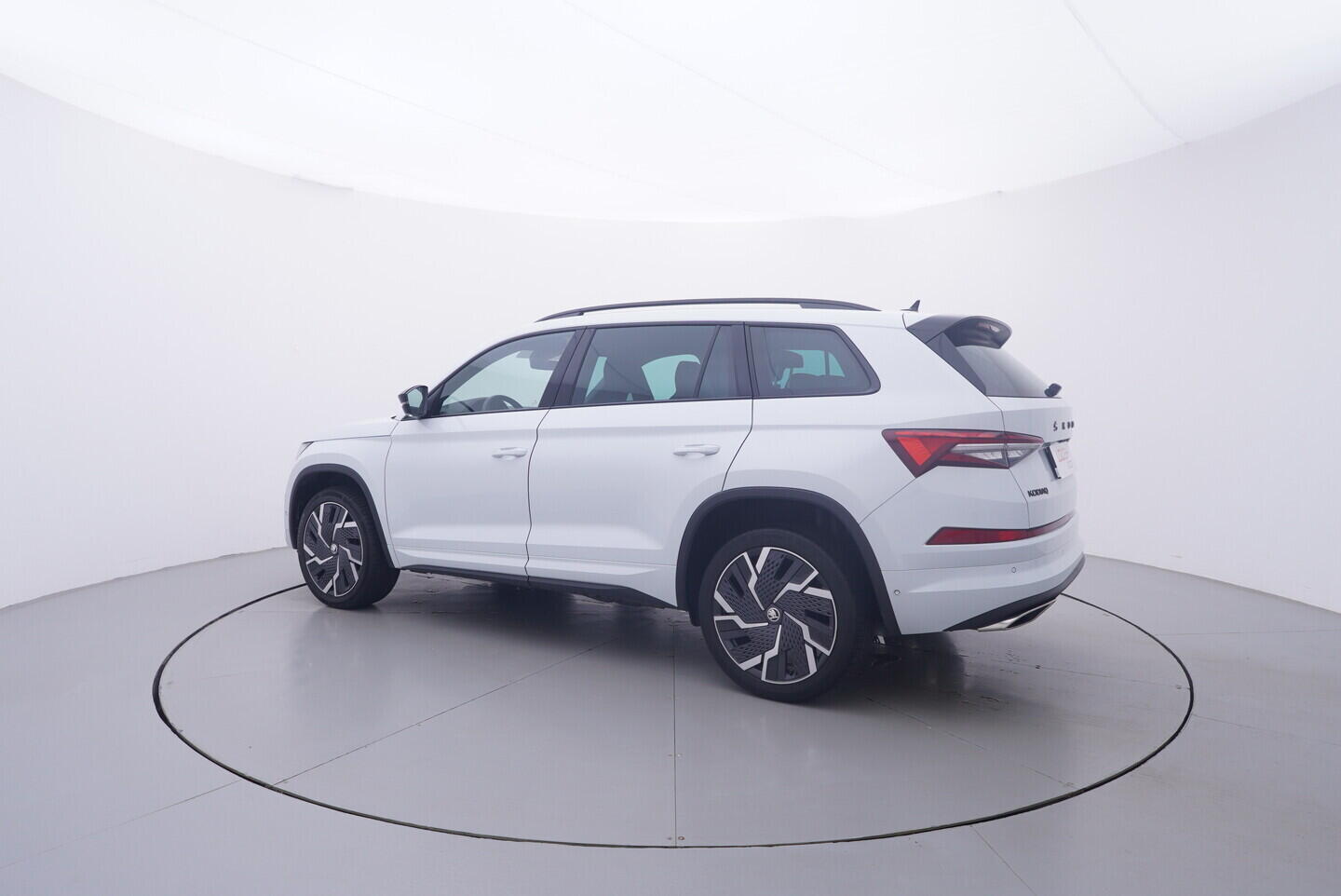 OV190V11474_12.webp_KODIAQ RS 2.0 TSI 180 kW automat, DPH