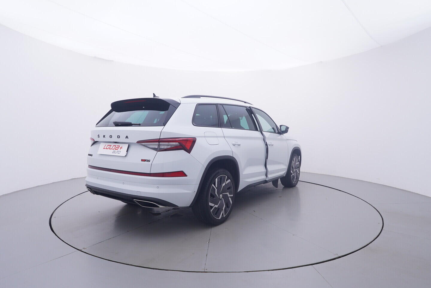 OV190V11474_14.webp_KODIAQ RS 2.0 TSI 180 kW automat, DPH