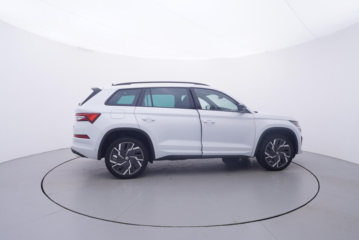 OV190V11474_15.webp_KODIAQ RS 2.0 TSI 180 kW automat, DPH