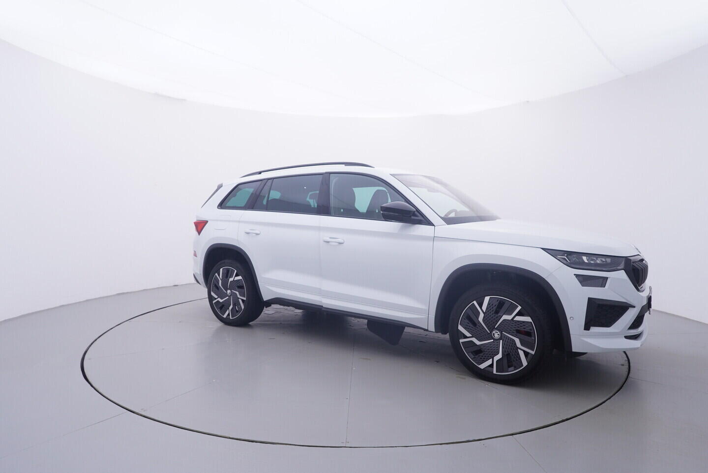 OV190V11474_16.webp_KODIAQ RS 2.0 TSI 180 kW automat, DPH