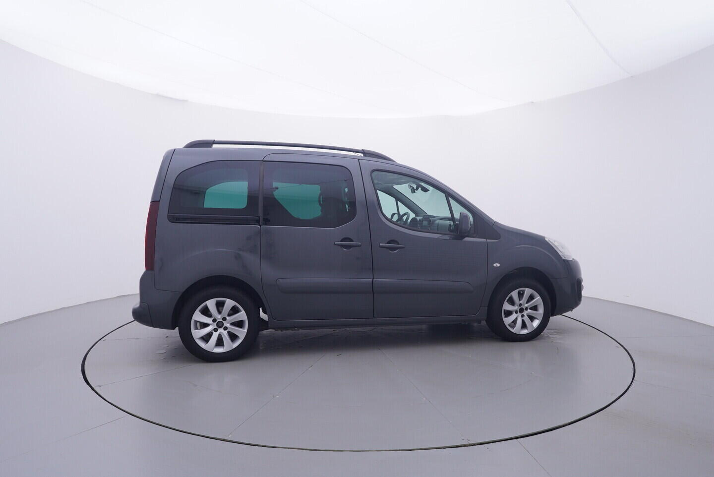 OV190V11483_15.webp_BERLINGO  1.6 VTi 88 kW manuál