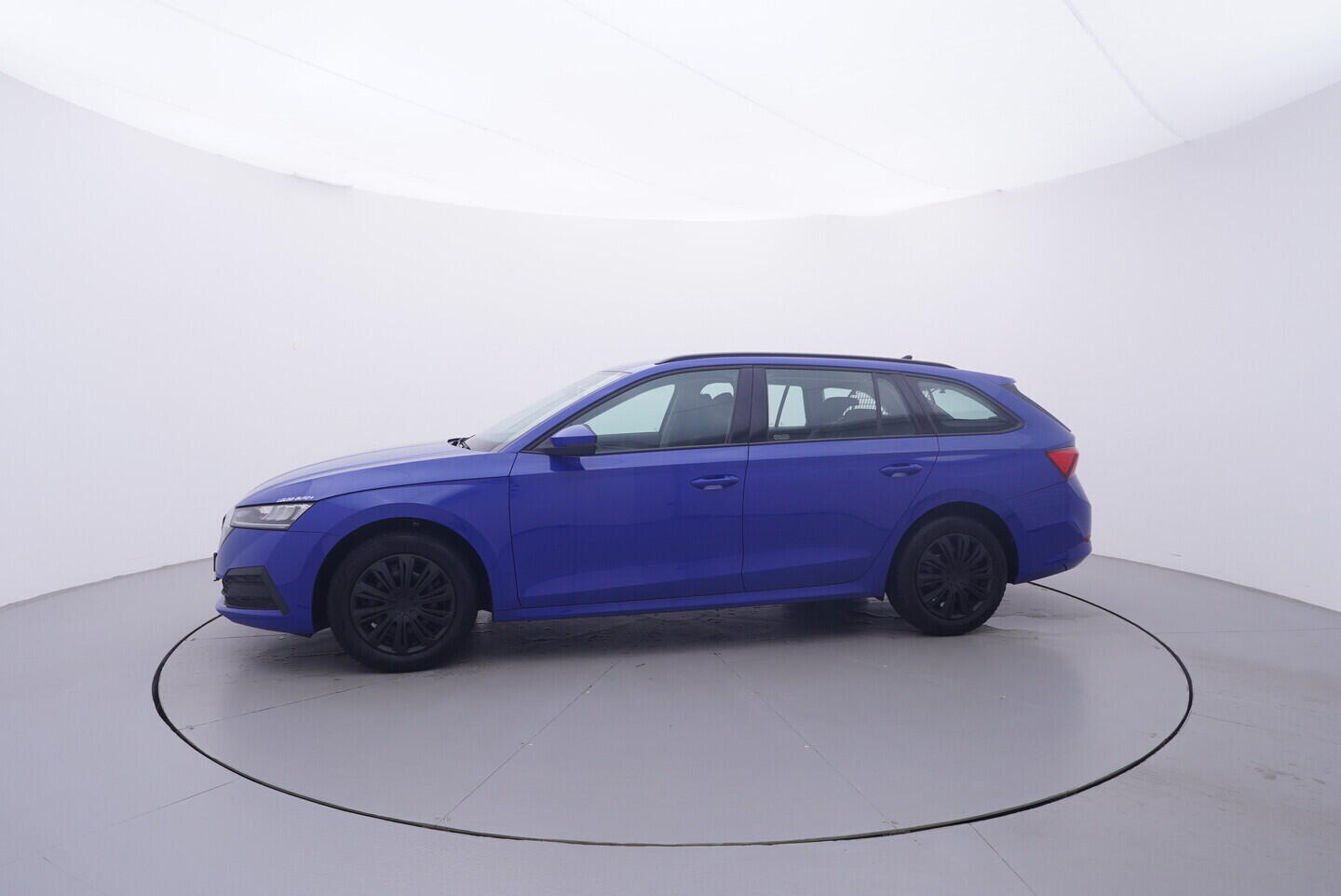 OV190V11485_11.webp_OCTAVIA Active 1.0 TSI 81 kW manuál, DPH
