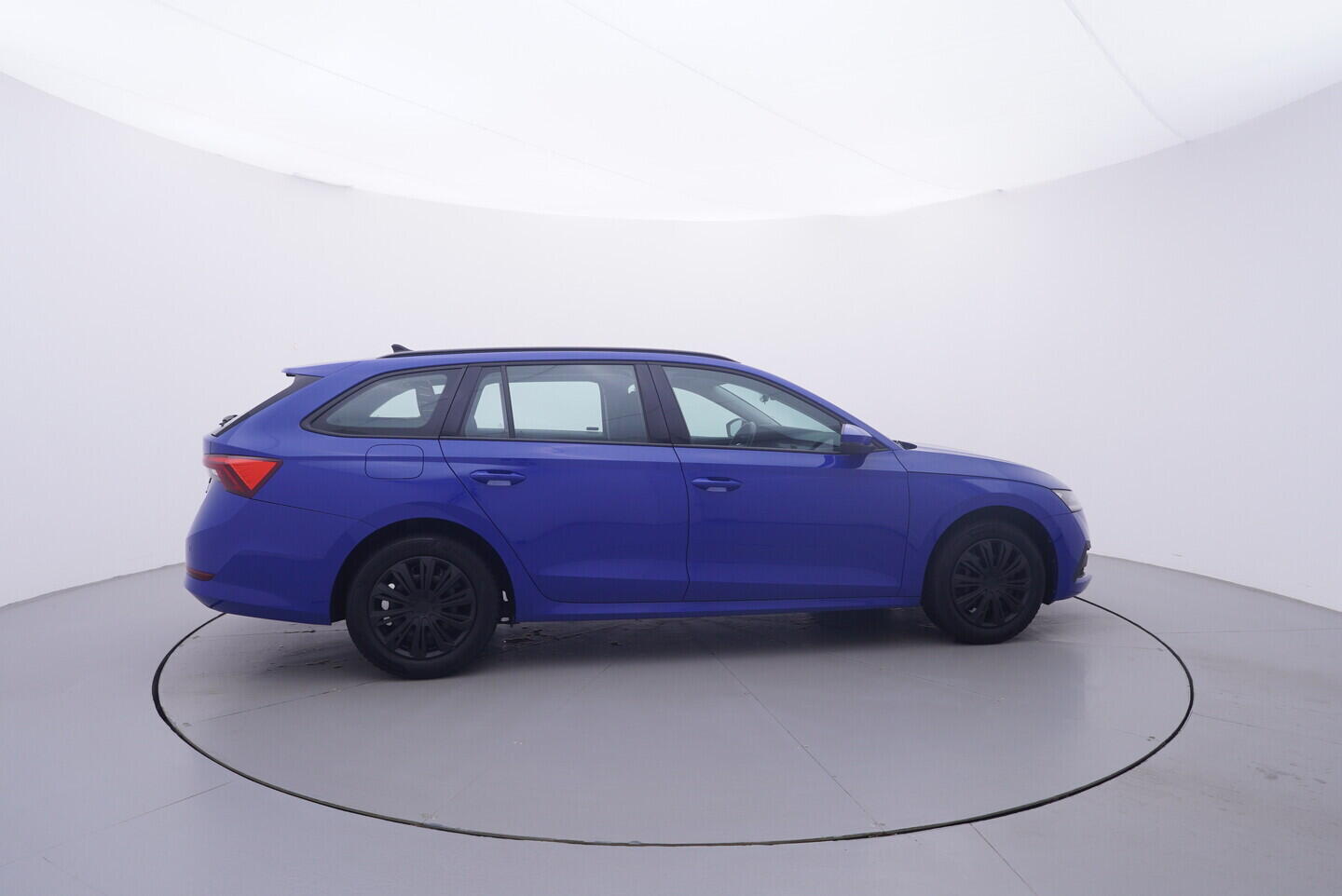 OV190V11485_15.webp_OCTAVIA Active 1.0 TSI 81 kW manuál, DPH