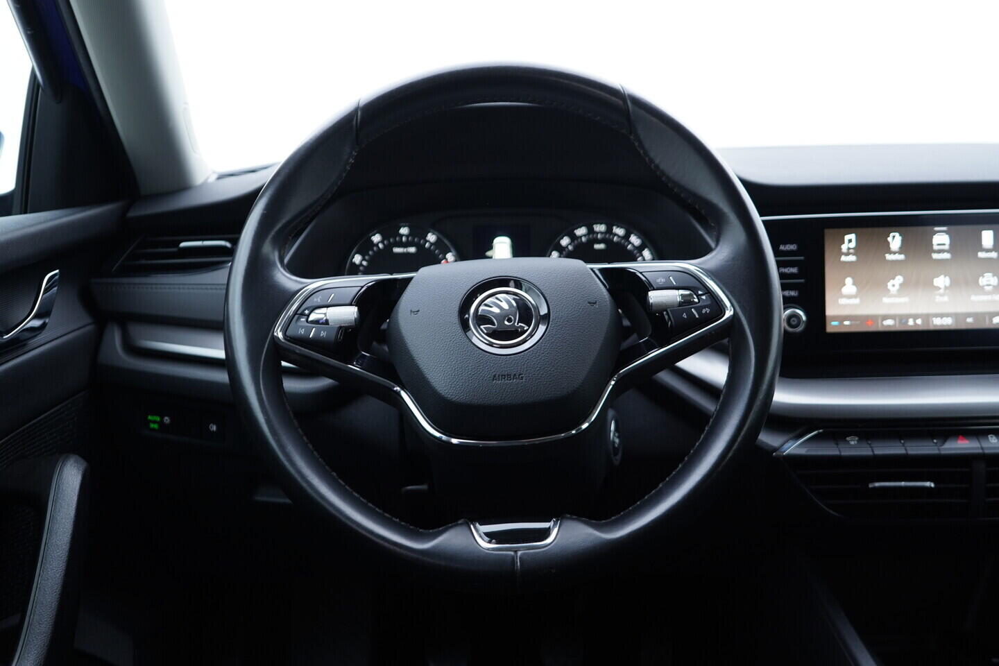 OV190V11485_26.webp_OCTAVIA Active 1.0 TSI 81 kW manuál, DPH