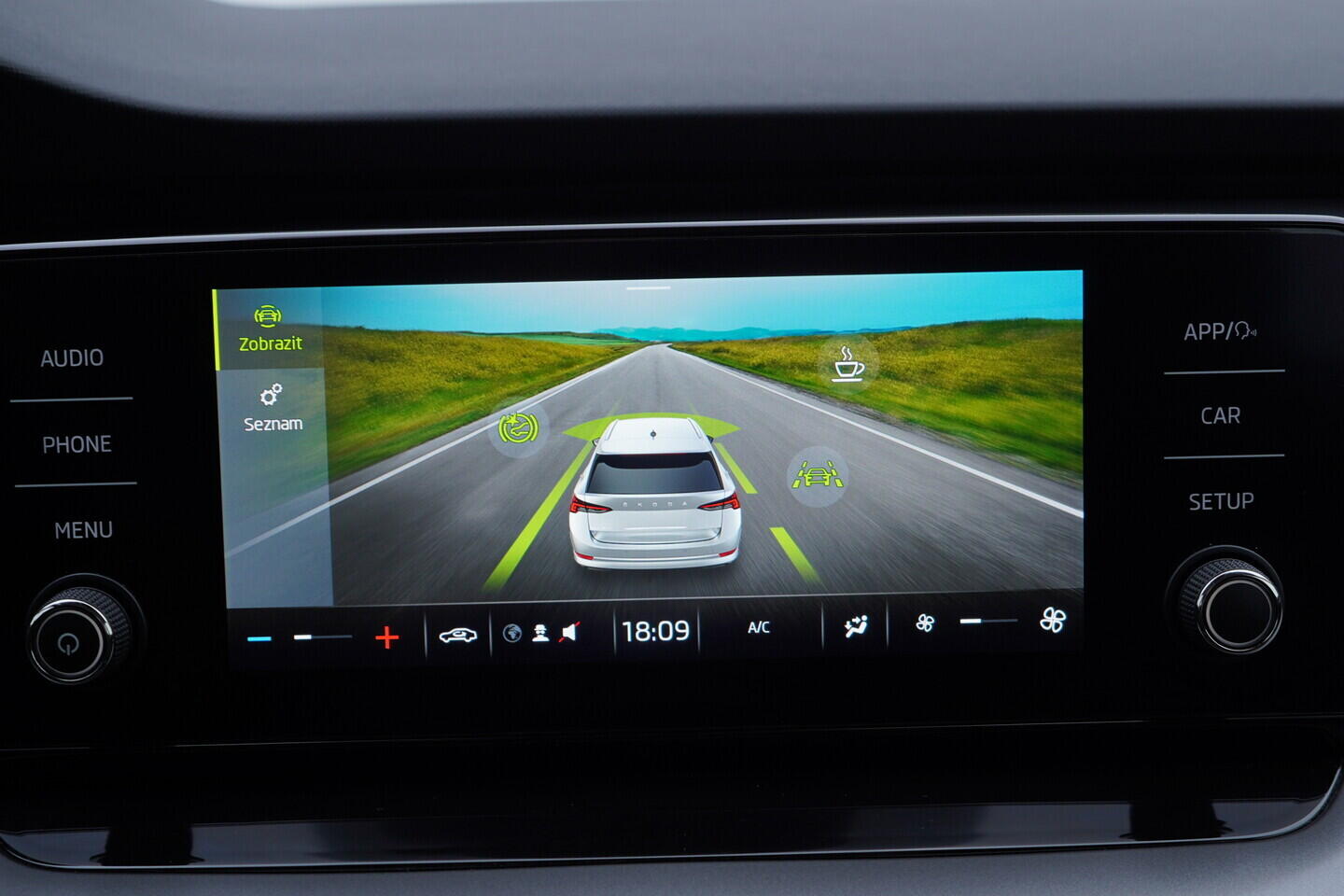OV190V11485_28.webp_OCTAVIA Active 1.0 TSI 81 kW manuál, DPH