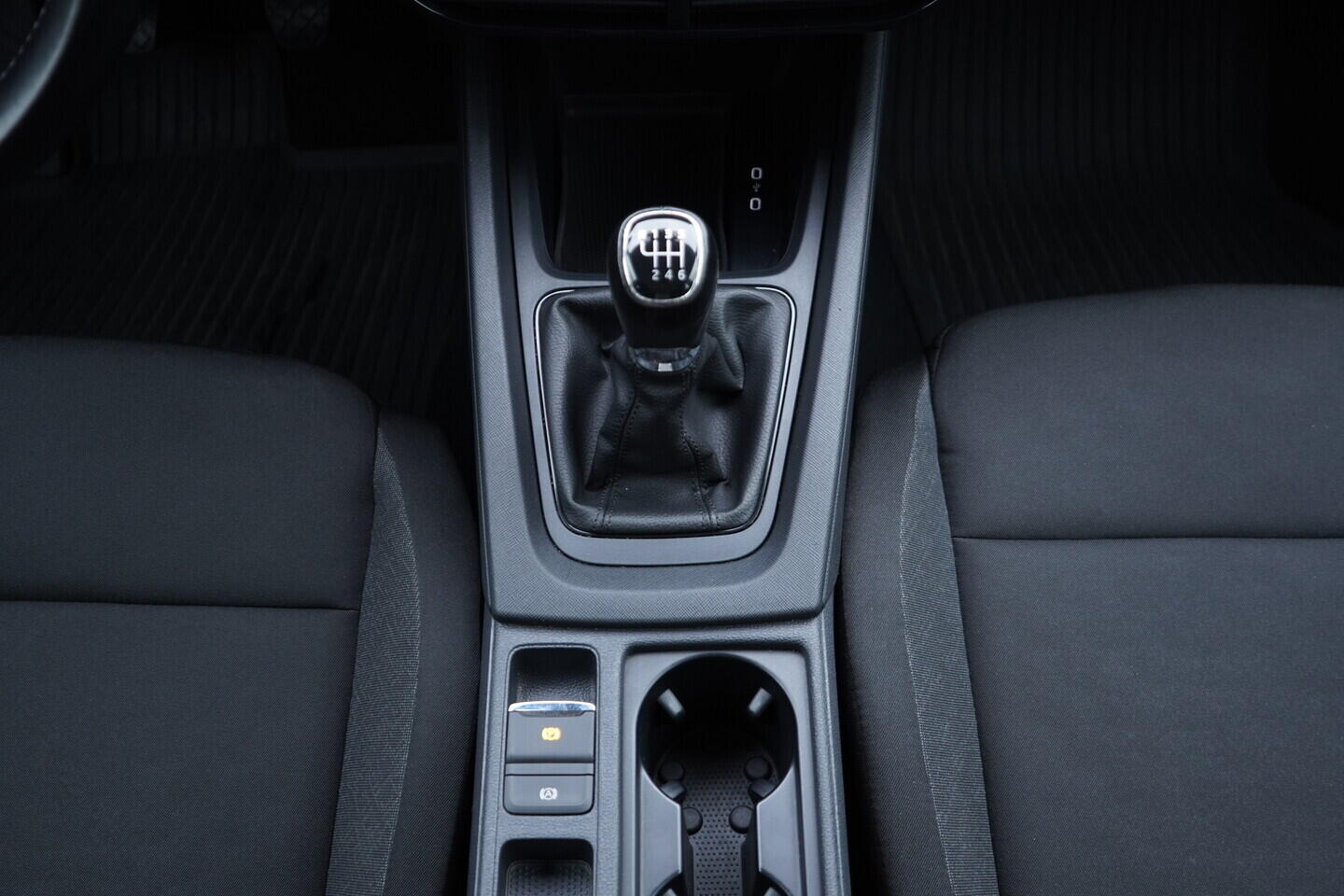 OV190V11485_32.webp_OCTAVIA Active 1.0 TSI 81 kW manuál, DPH