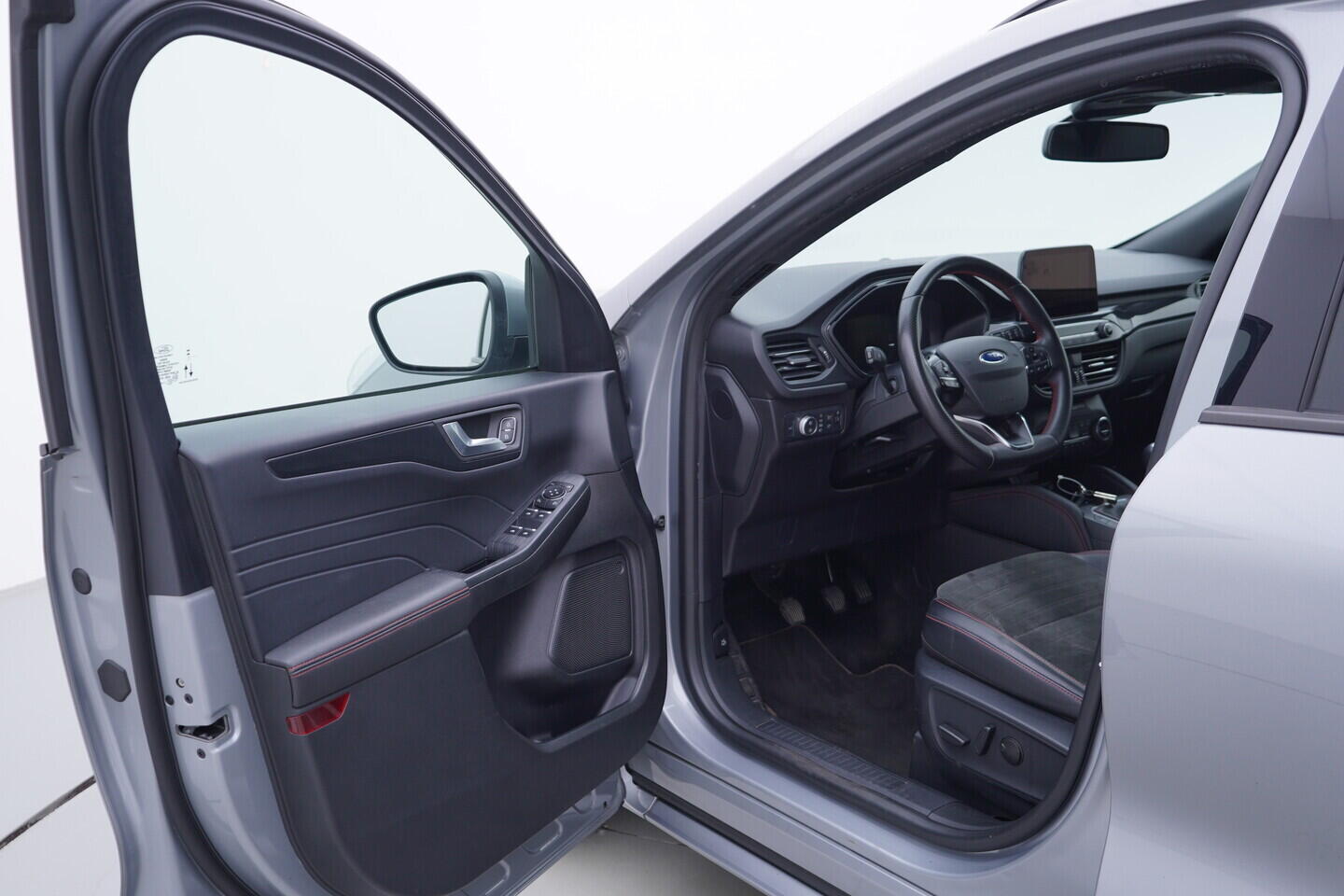 OV190V11500_18.webp_KUGA ST-line 1.5 EcoBoost 88 kW manuál, DPH