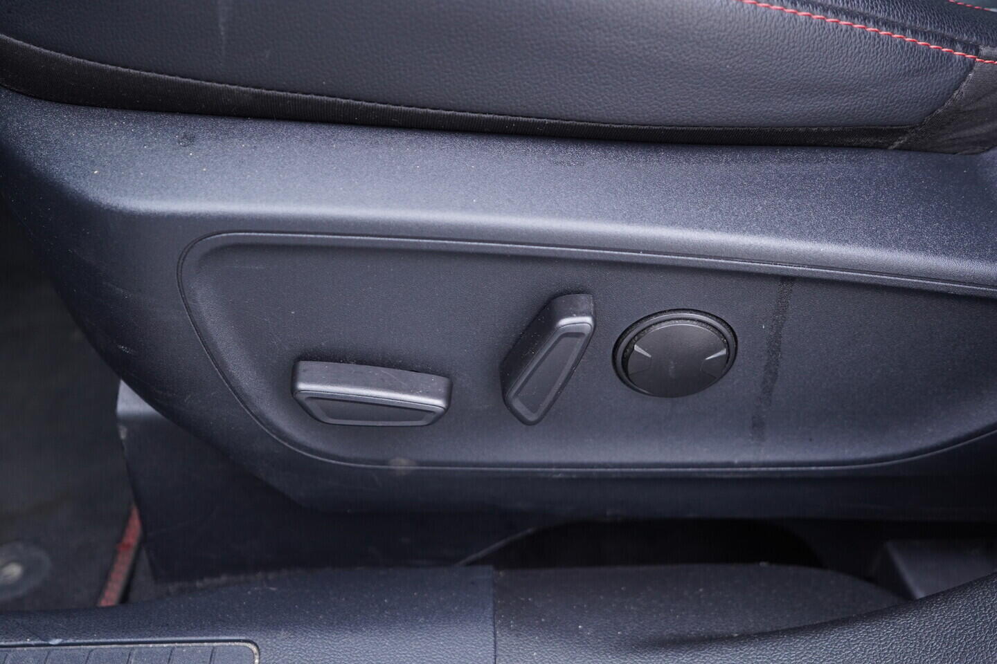 OV190V11500_21.webp_KUGA ST-line 1.5 EcoBoost 88 kW manuál, DPH
