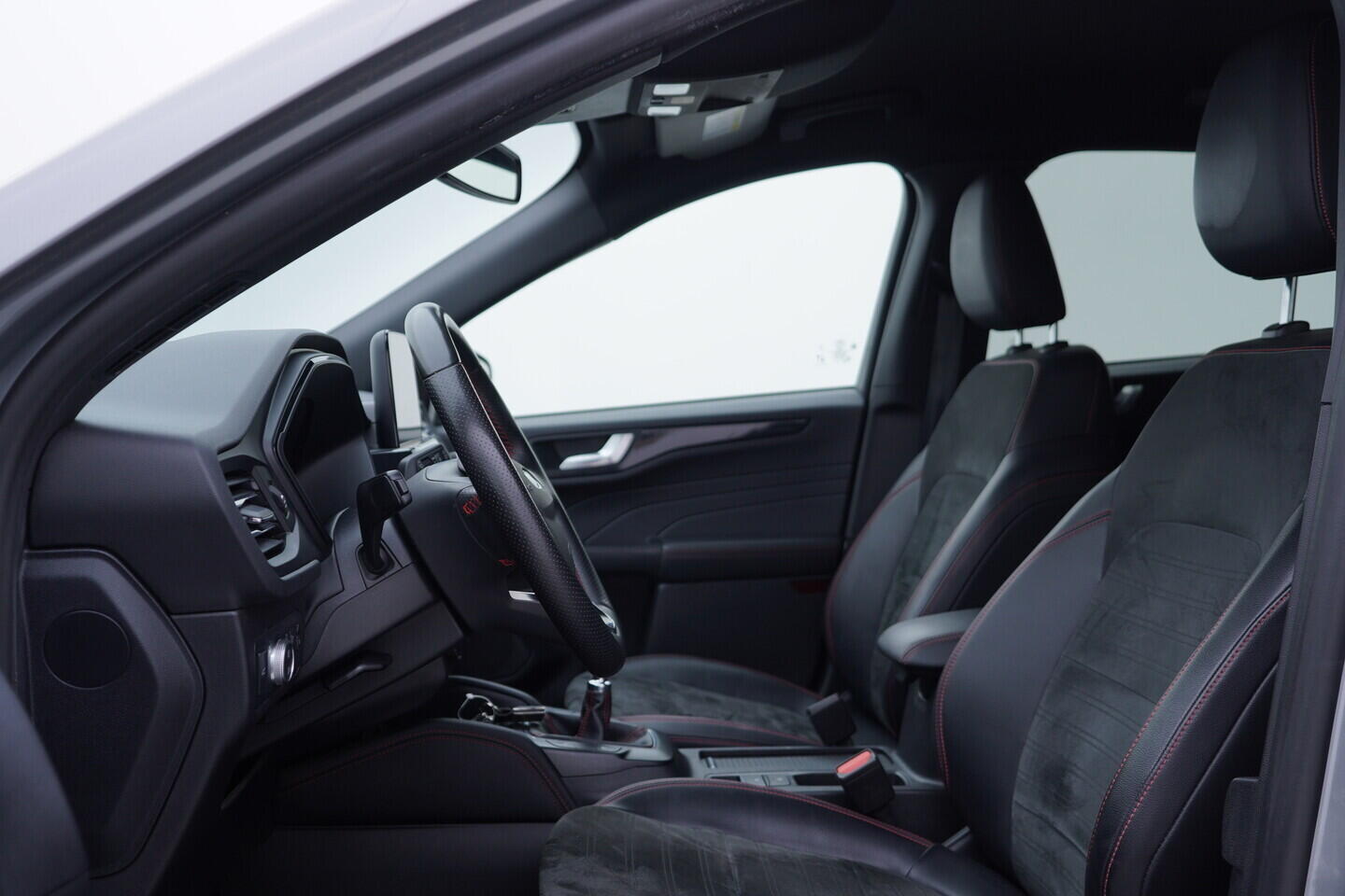 OV190V11500_23.webp_KUGA ST-line 1.5 EcoBoost 88 kW manuál, DPH