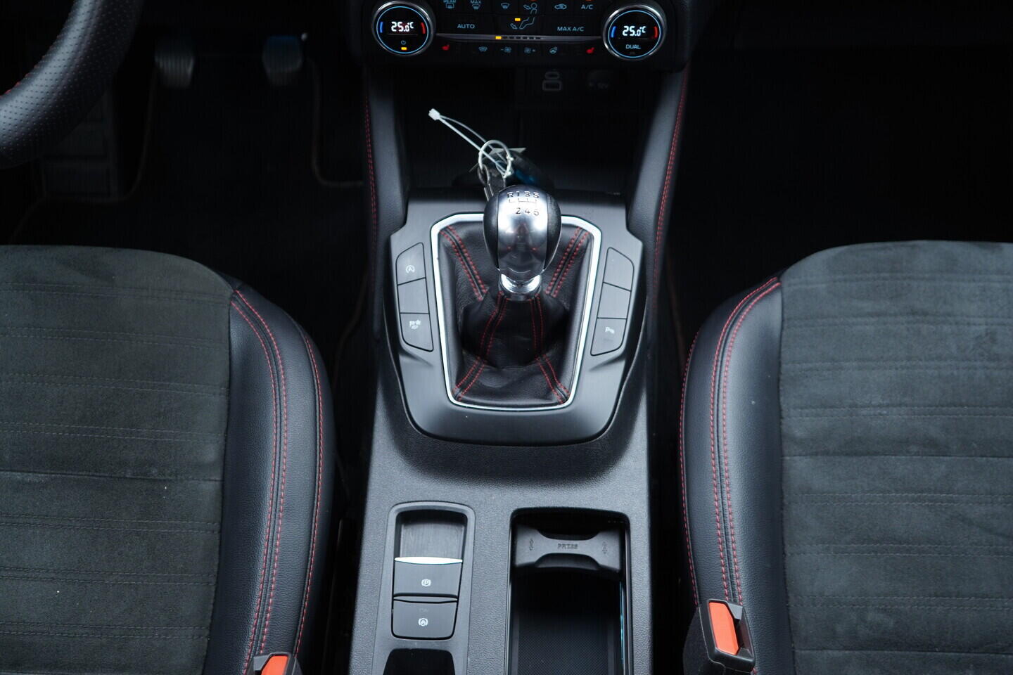 OV190V11500_33.webp_KUGA ST-line 1.5 EcoBoost 88 kW manuál, DPH