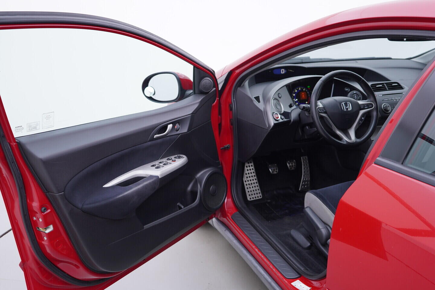 OV190V11503_18.webp_CIVIC  1.8 V-TEC 103 kW manuál