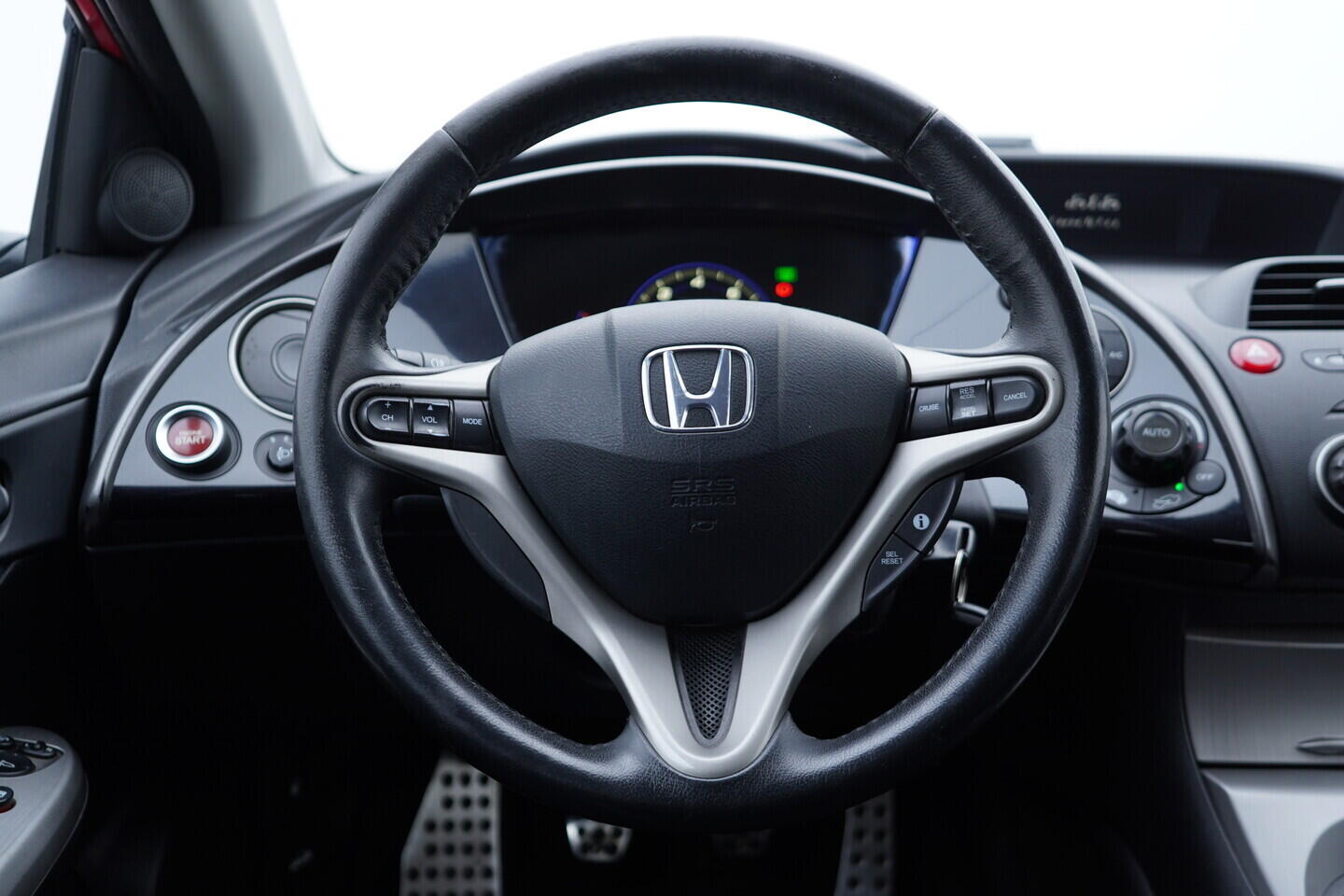 OV190V11503_27.webp_CIVIC  1.8 V-TEC 103 kW manuál