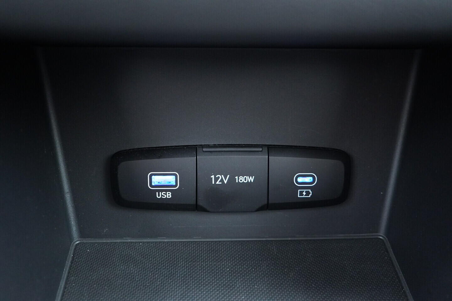 OV190V11524_33.webp_I30 Smart 1.0 GDI 74 kW manuál, DPH