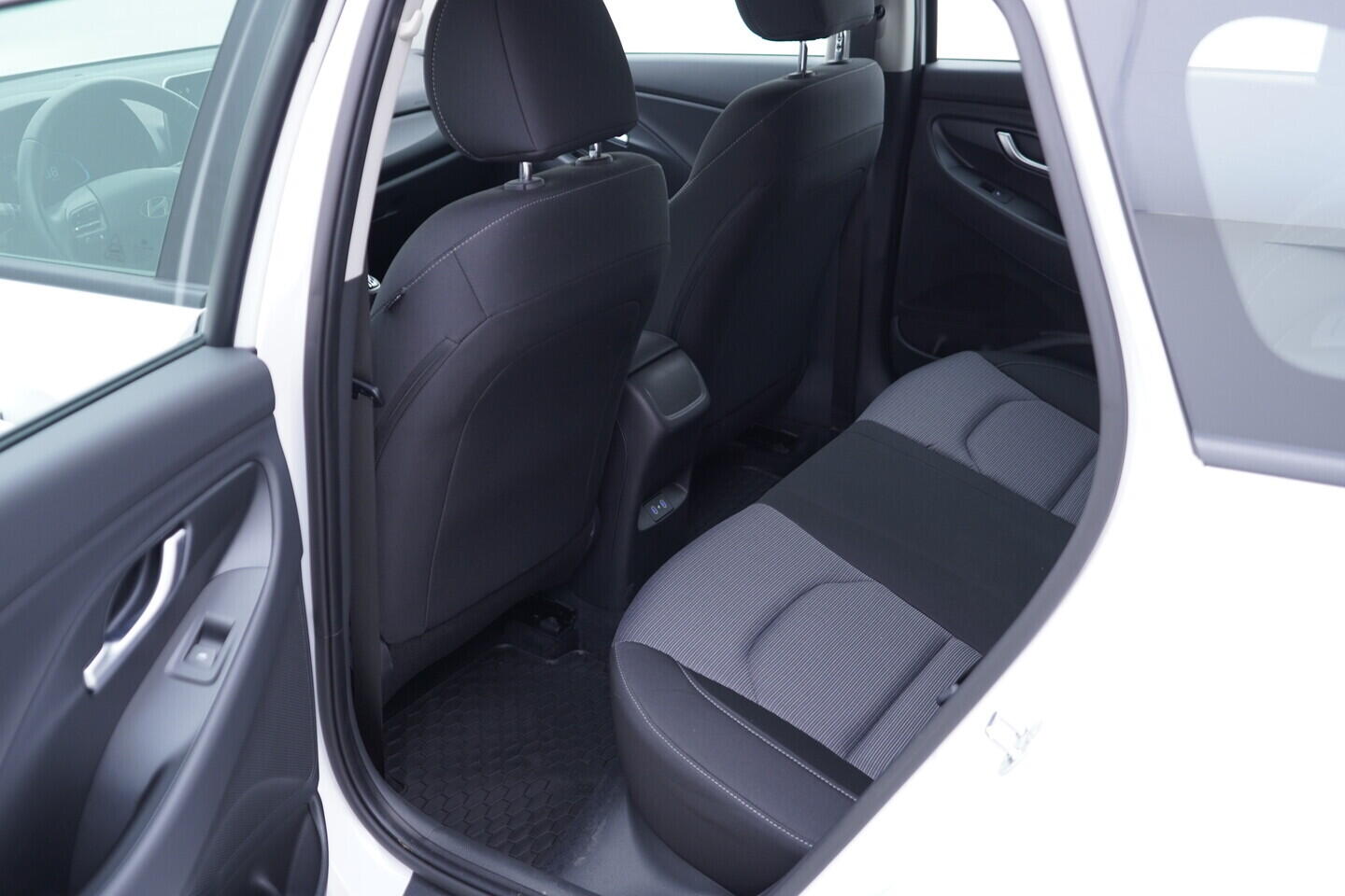 OV190V11524_35.webp_I30 Smart 1.0 GDI 74 kW manuál, DPH