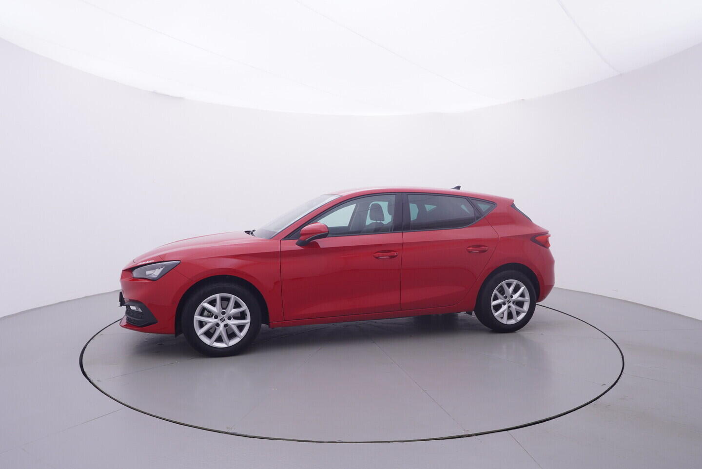 OV190V11527_11.webp_LEON Style 1.0 TSI 81 kW manuál, DPH