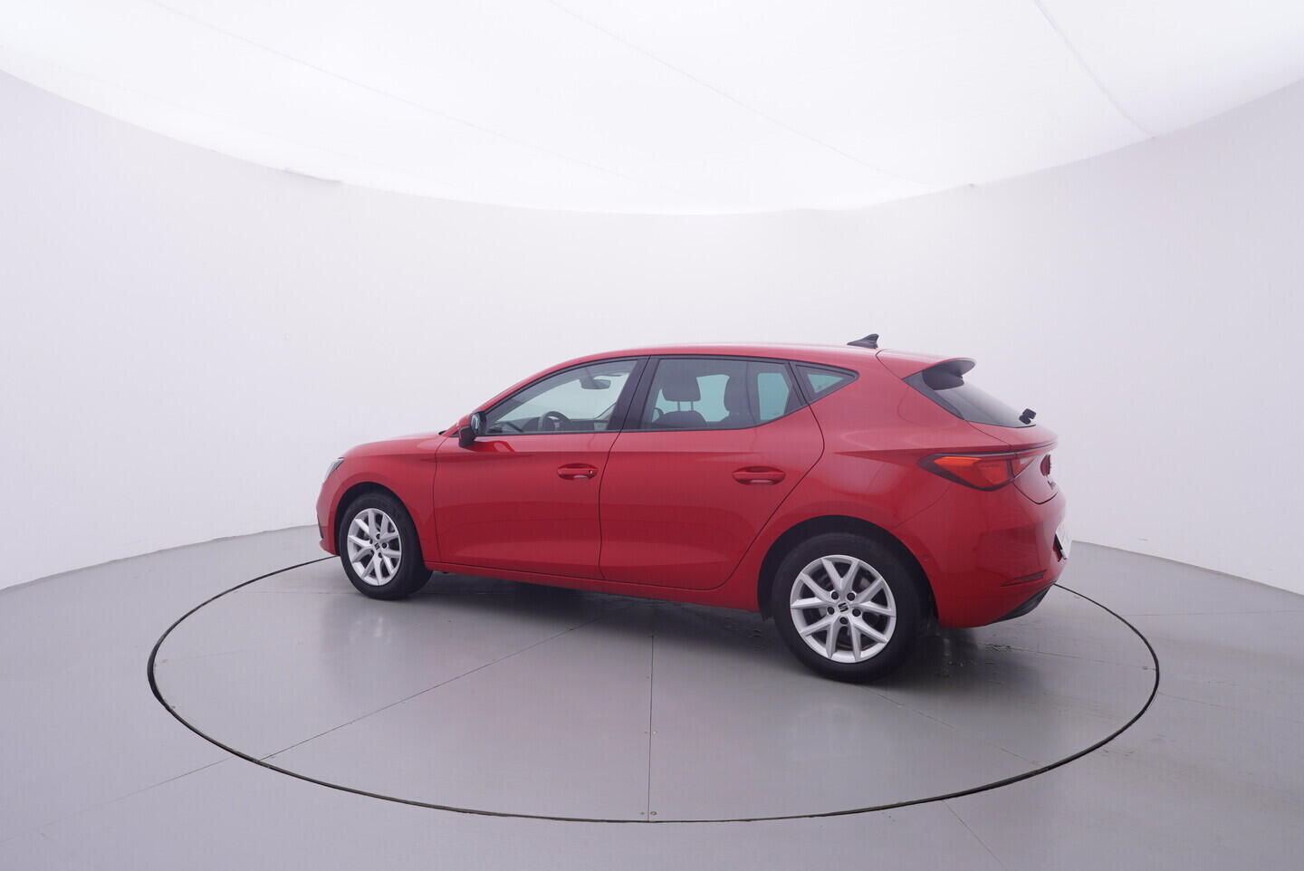 OV190V11527_12.webp_LEON Style 1.0 TSI 81 kW manuál, DPH