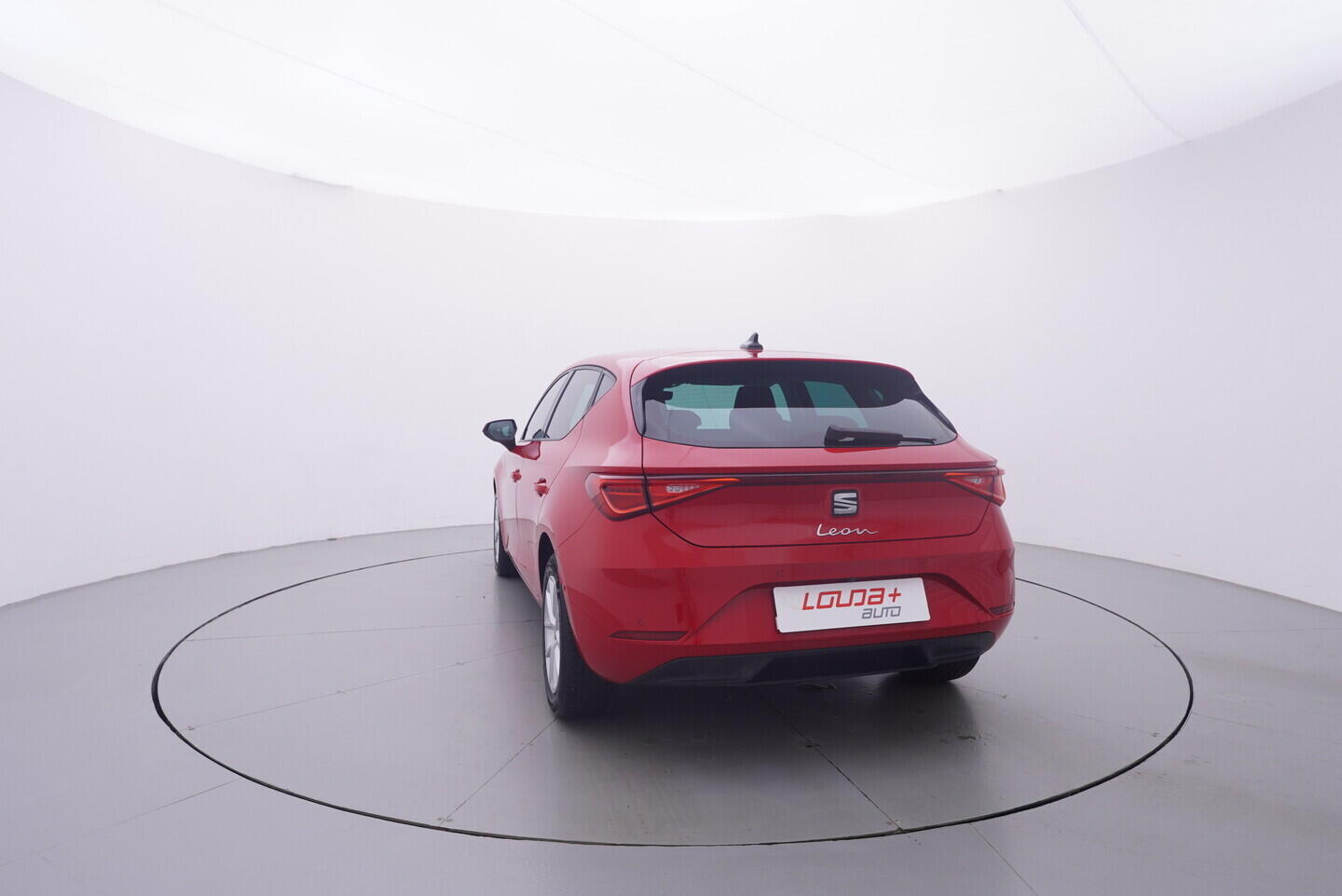 OV190V11527_13.webp_LEON Style 1.0 TSI 81 kW manuál, DPH