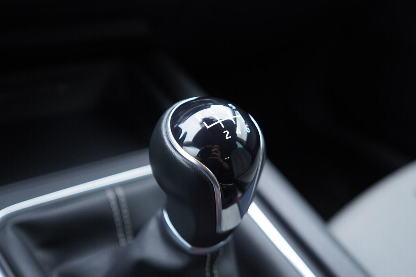 OV190V11527_37.webp_LEON Style 1.0 TSI 81 kW manuál, DPH