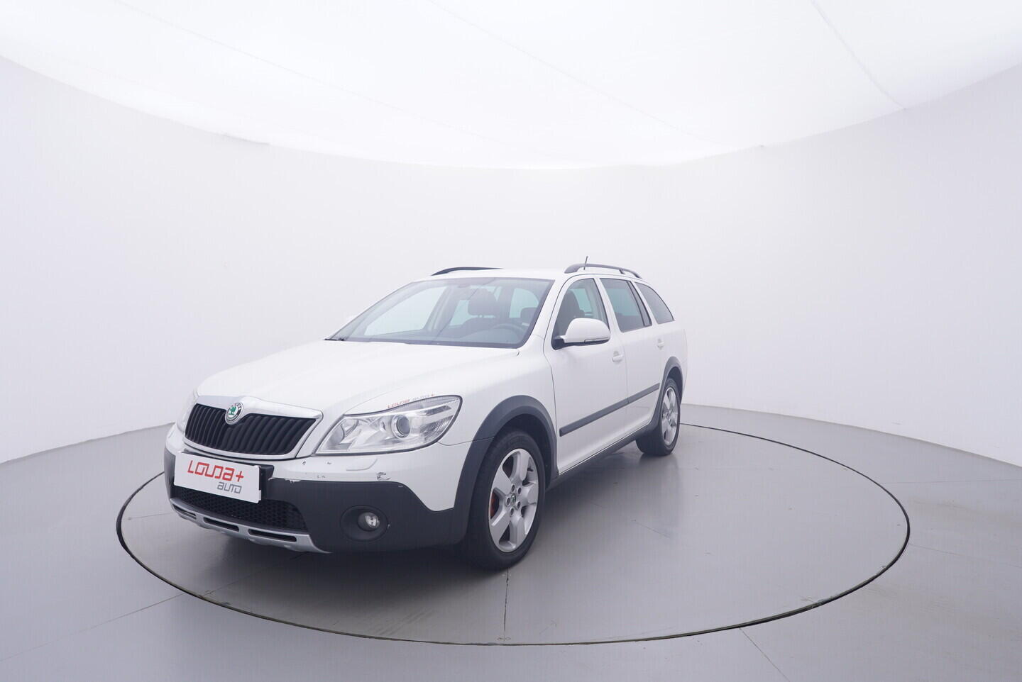 OV190V11531_10.webp_OCTAVIA Scout 2.0 TDI 103 kW manuál