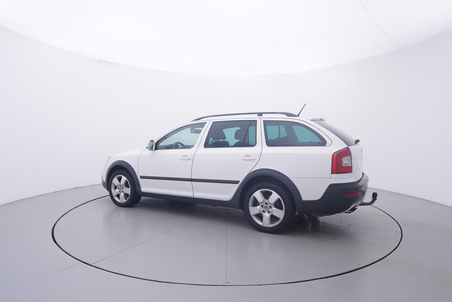 OV190V11531_12.webp_OCTAVIA Scout 2.0 TDI 103 kW manuál