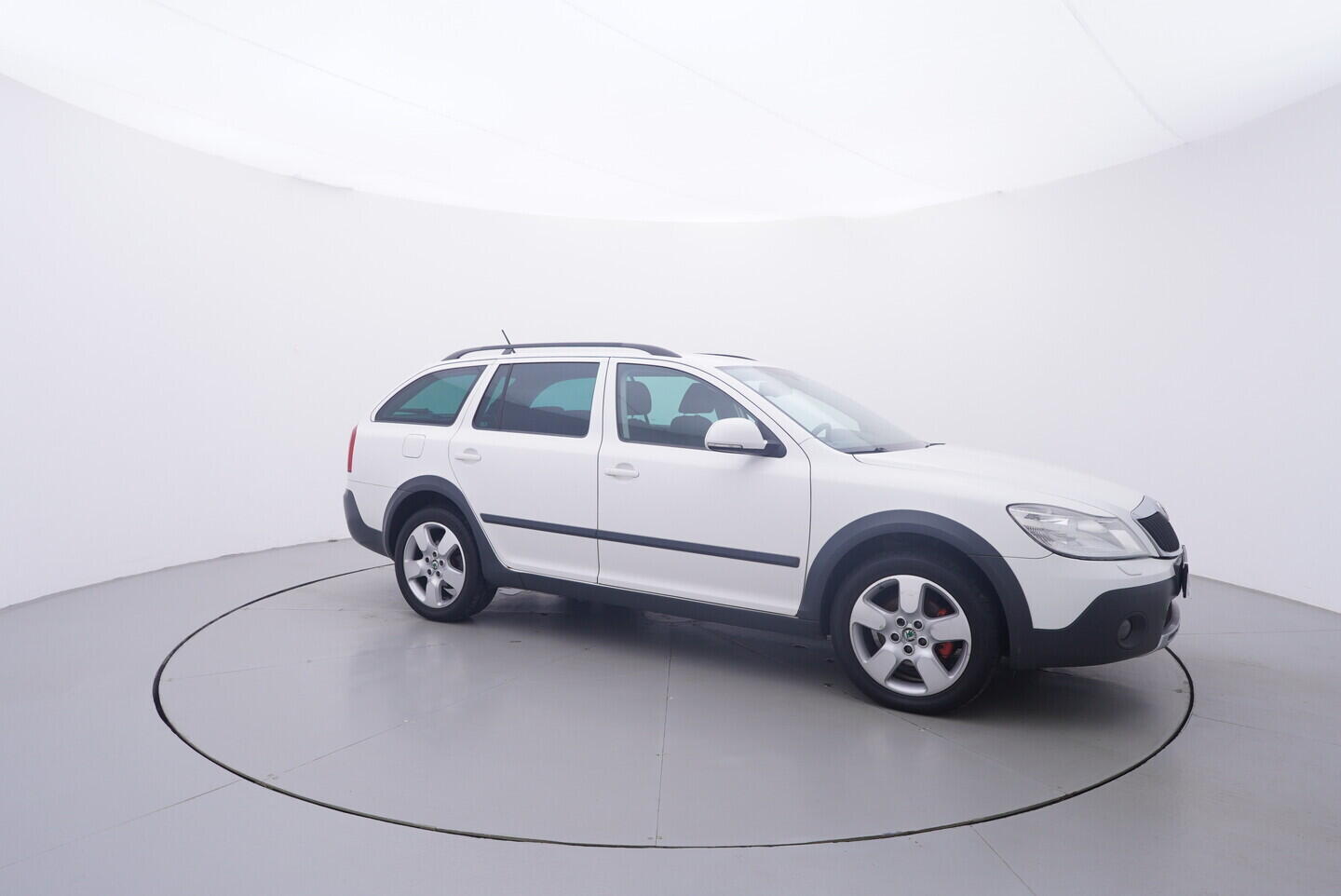 OV190V11531_16.webp_OCTAVIA Scout 2.0 TDI 103 kW manuál
