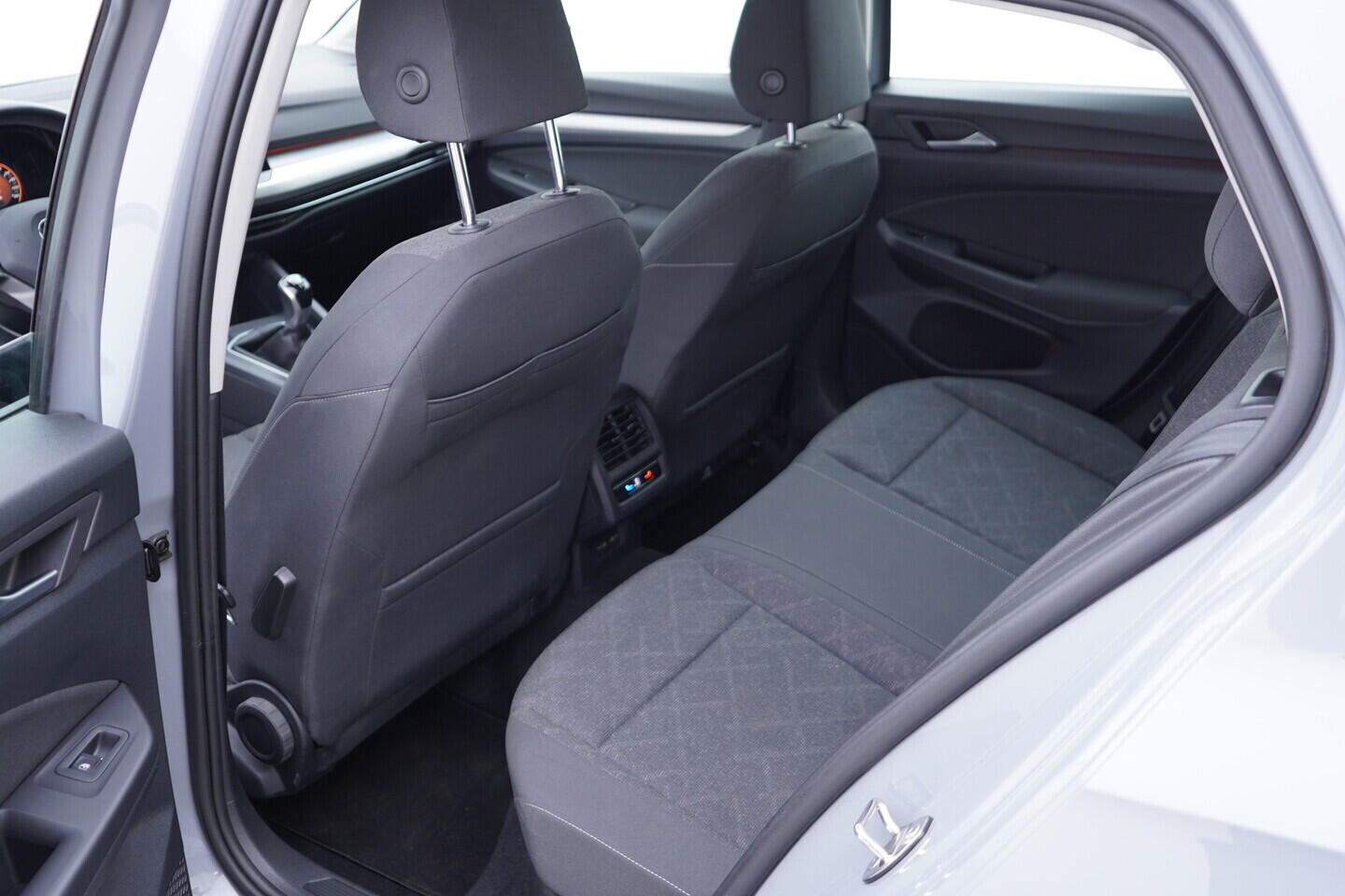 OV190V11532_43.webp_GOLF  1.0 TSI 81 kW manuál