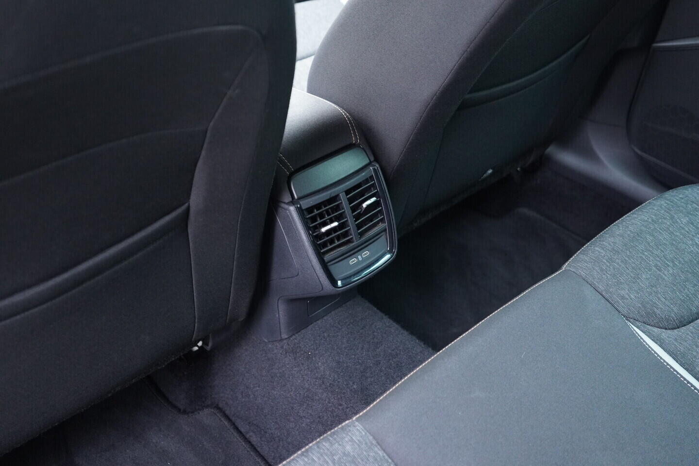 OV190V11538_38.webp_KAMIQ Style 1.0 TSI 81 kW automat
