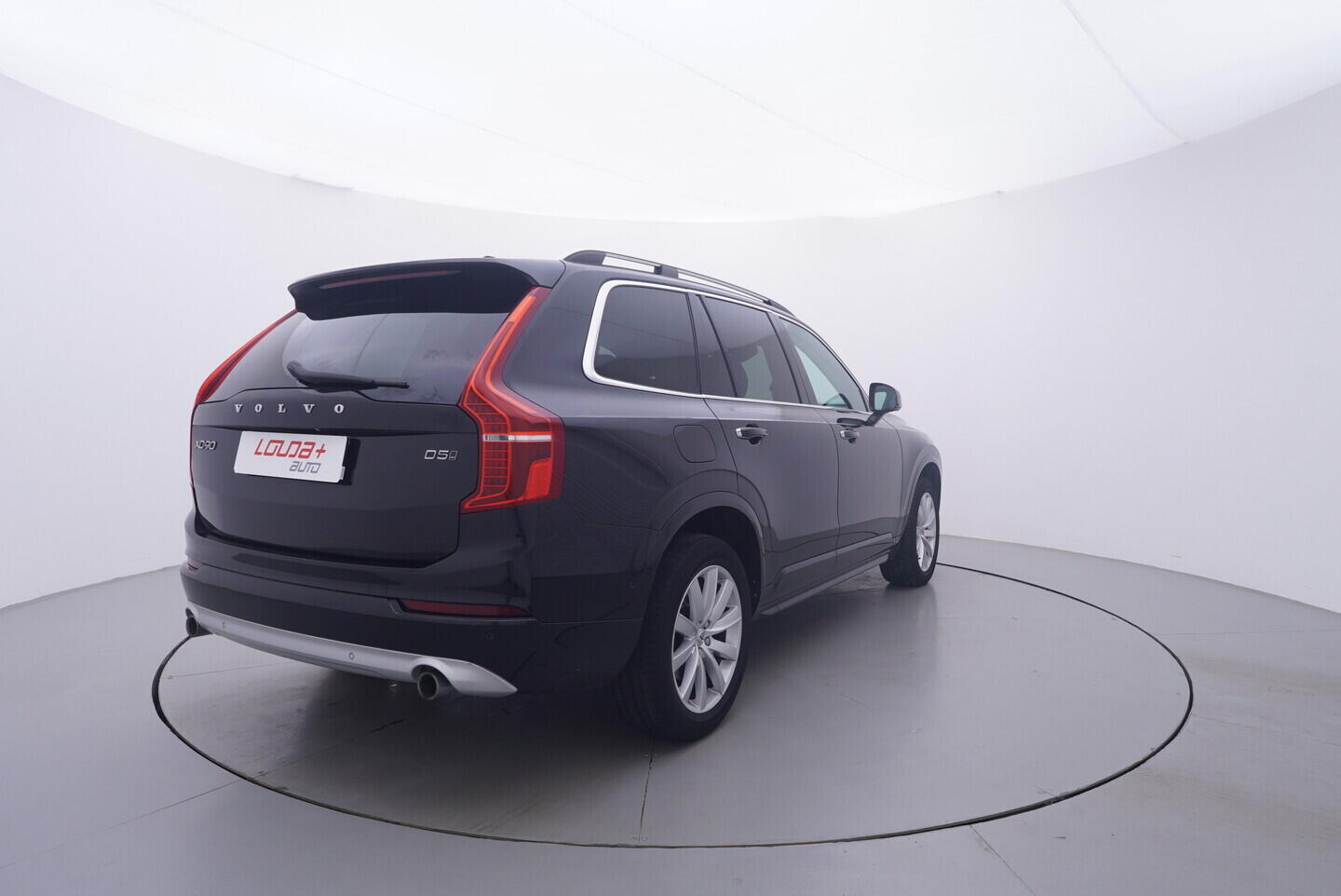 OV190V11540_14.webp_XC90 Momentum 2.0 D5 AWD 165 kW automat