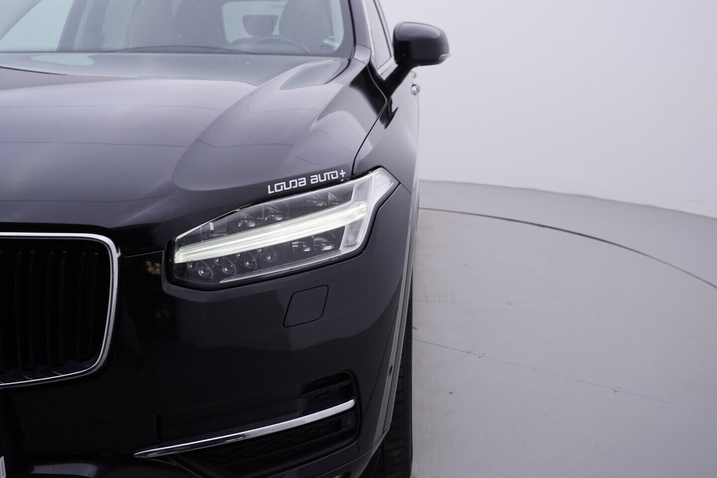 OV190V11540_49.webp_XC90 Momentum 2.0 D5 AWD 165 kW automat