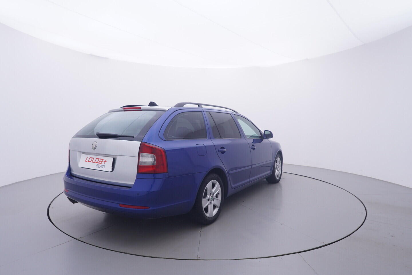 OV190V11541_14.webp_OCTAVIA Elegance 1.6 TDI 77 kW manuál
