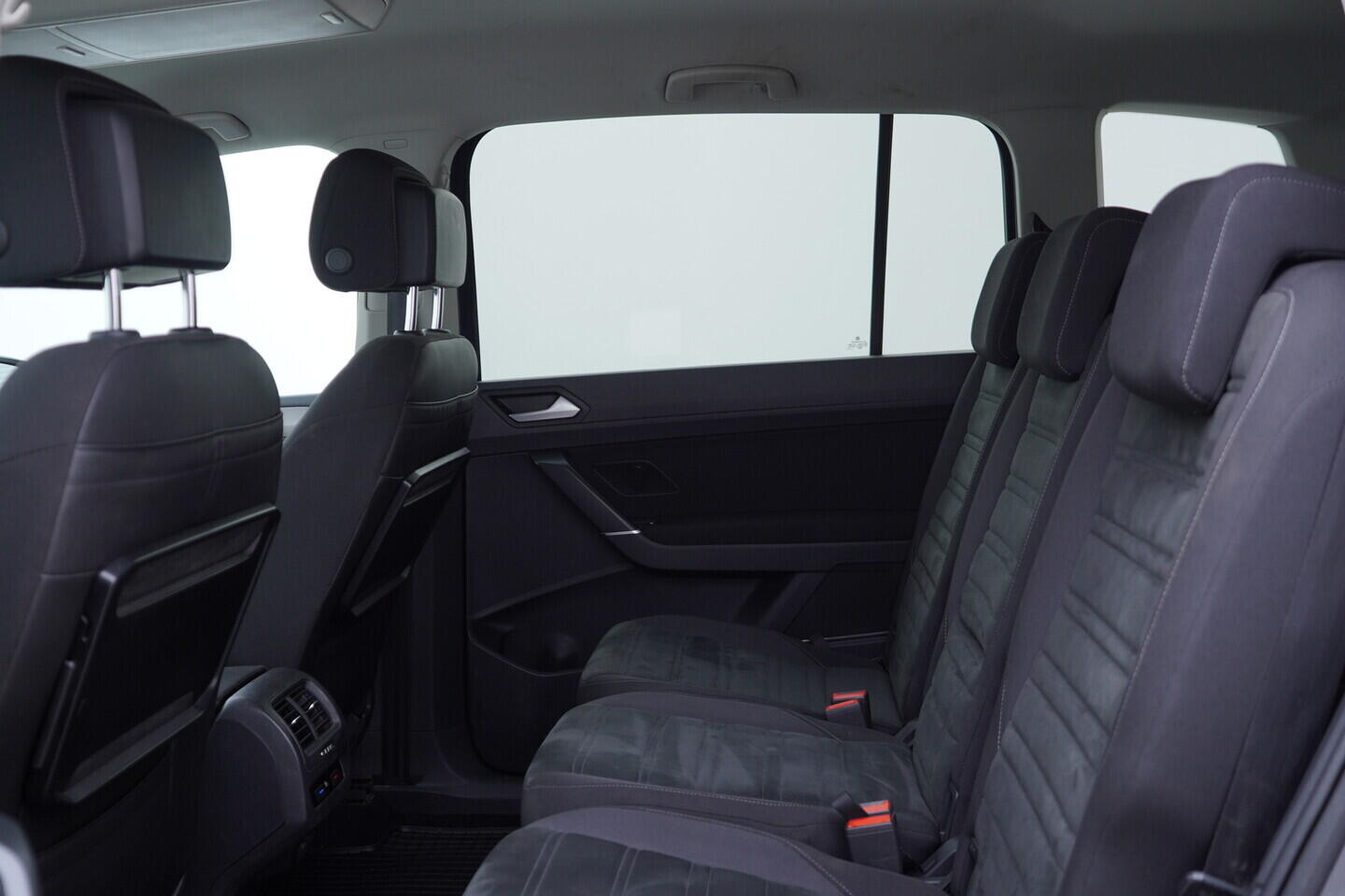 OV190V11543_36.webp_TOURAN  2.0 TDI 110 kW manuál